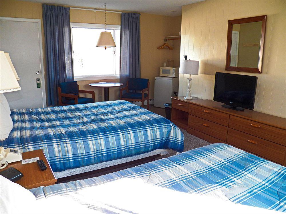 Coast Village Inn & Cottages