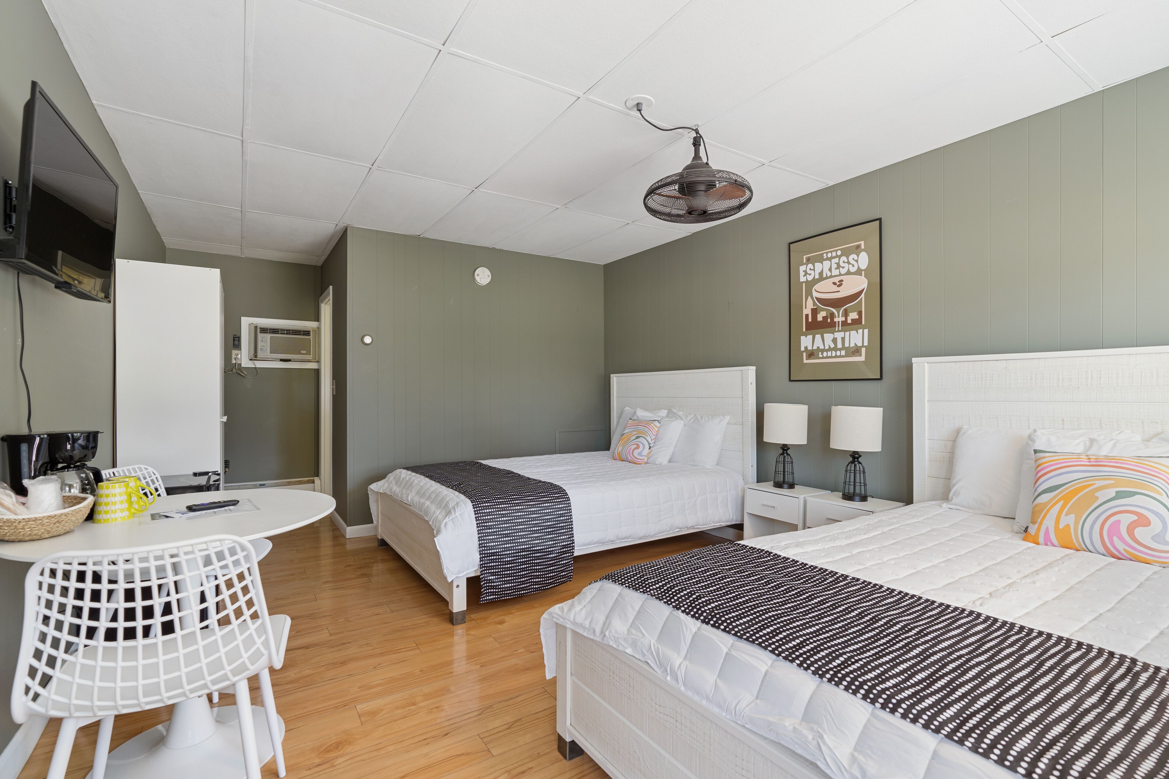 The Beaches Motel & Cottages