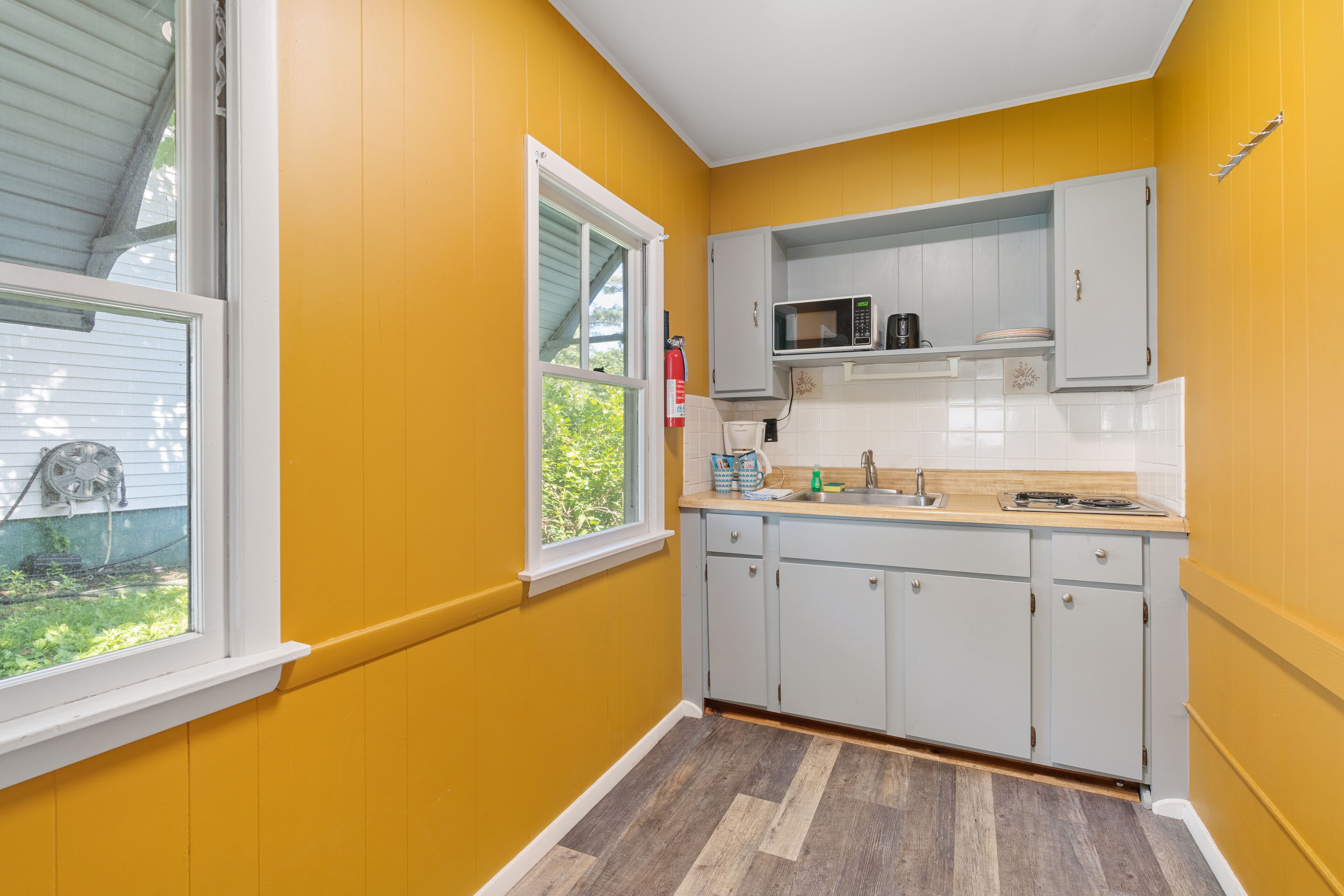 The Beaches Motel & Cottages