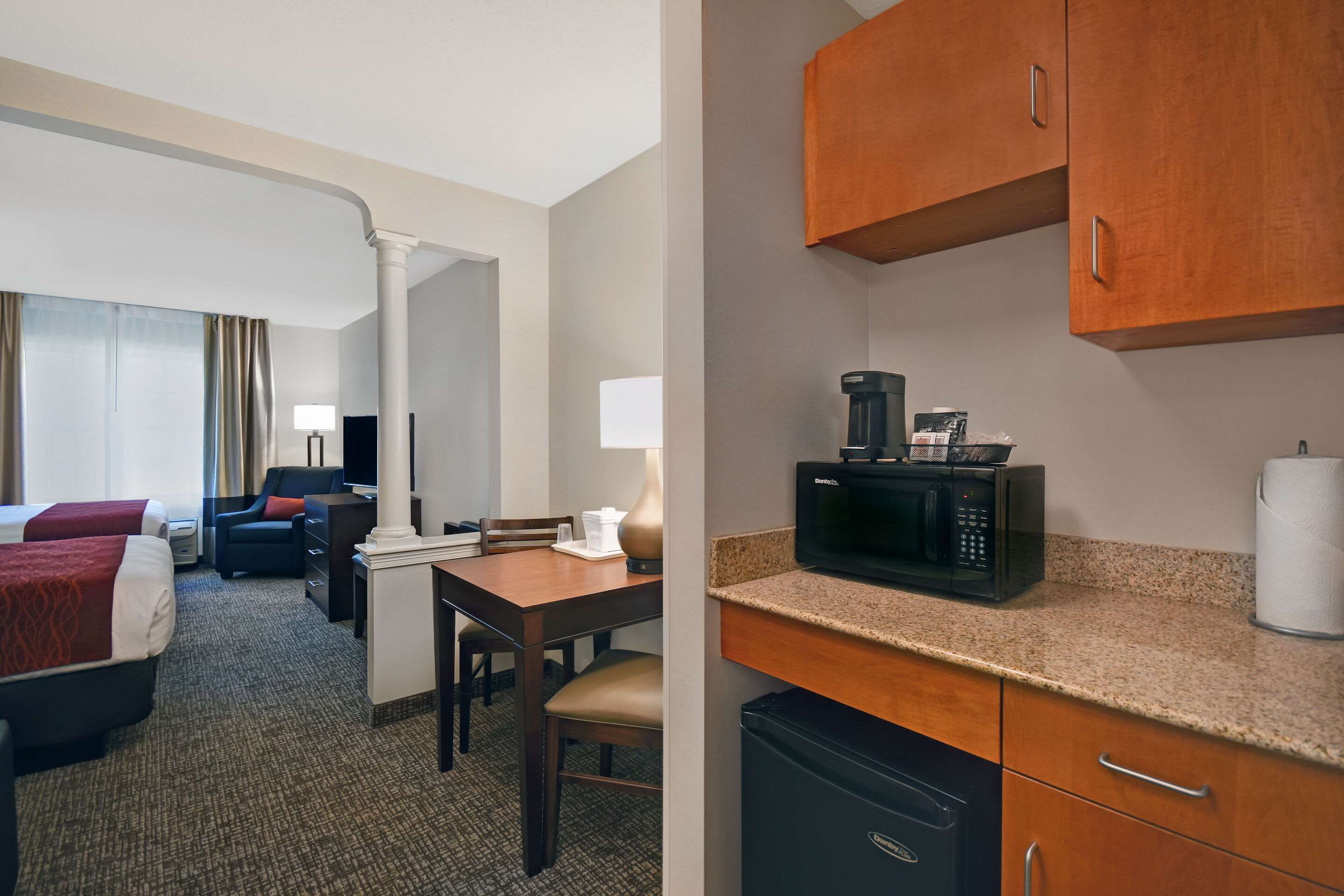 Comfort Inn & Suites