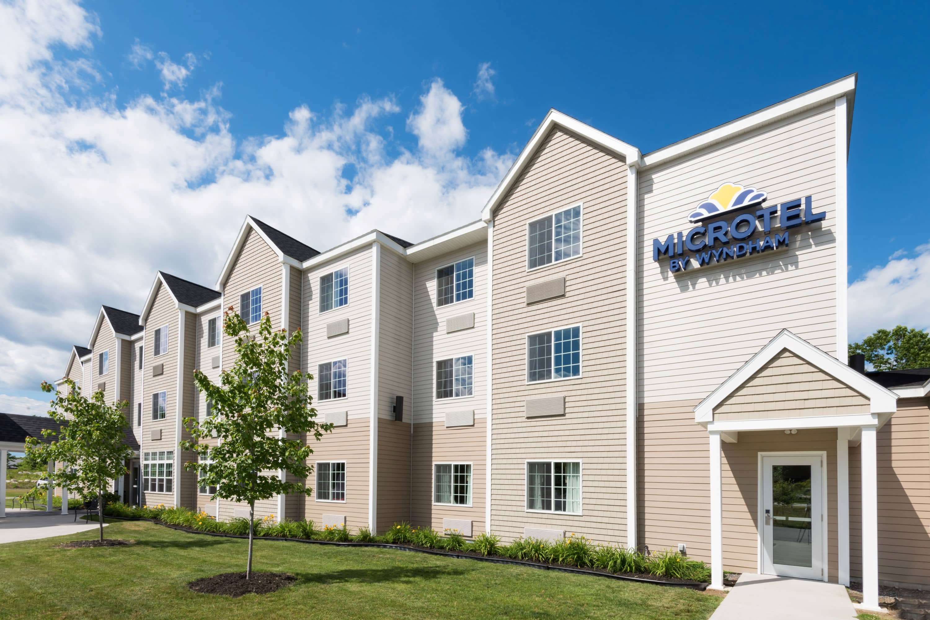 Microtel Inn & Suites by Wyndham Windham