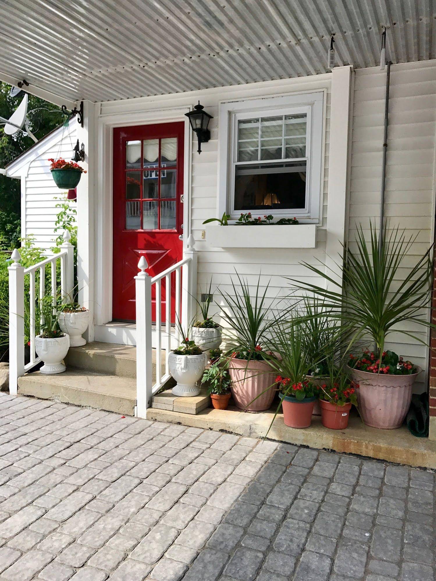 Long Beach Motor Inn