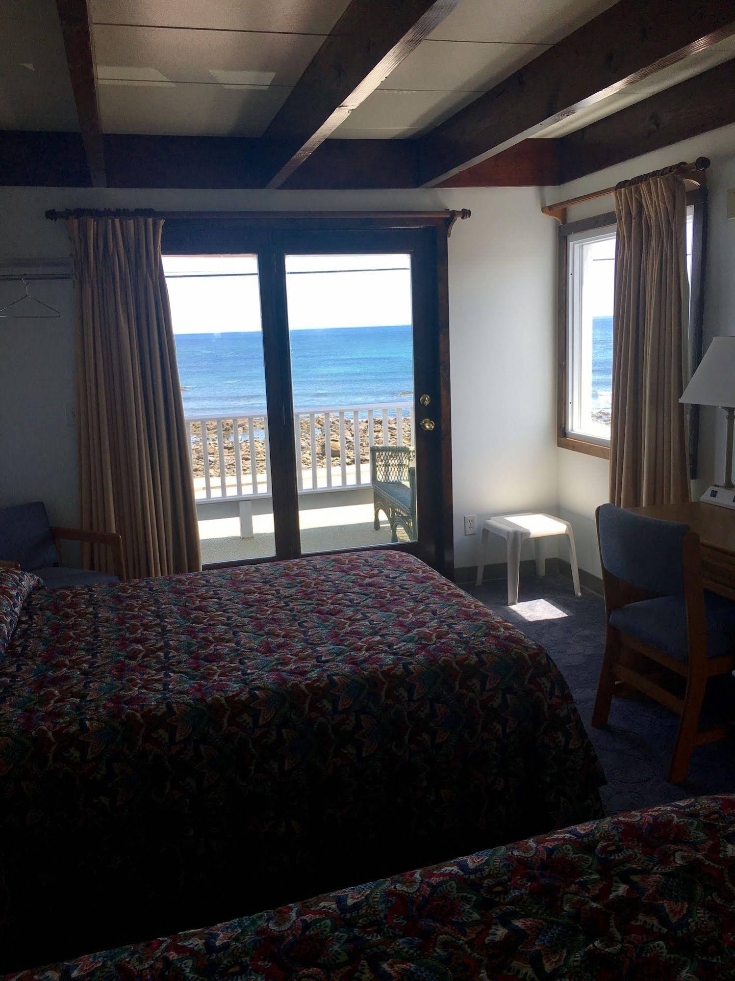 Grand View Inn & Cottages