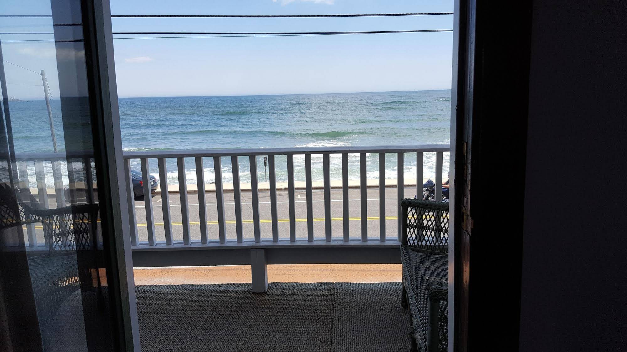 Grand View Inn & Cottages