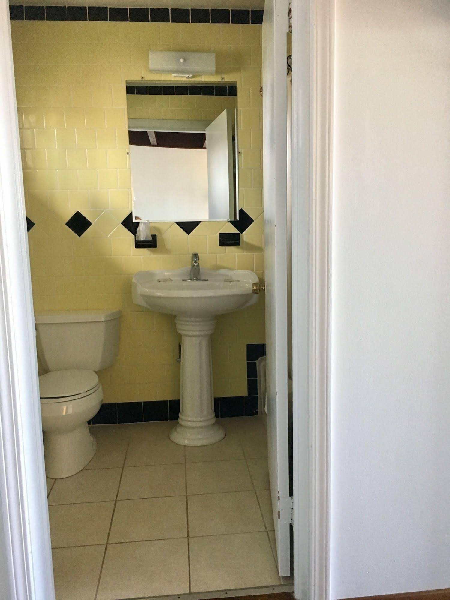 Grand View Inn & Cottages