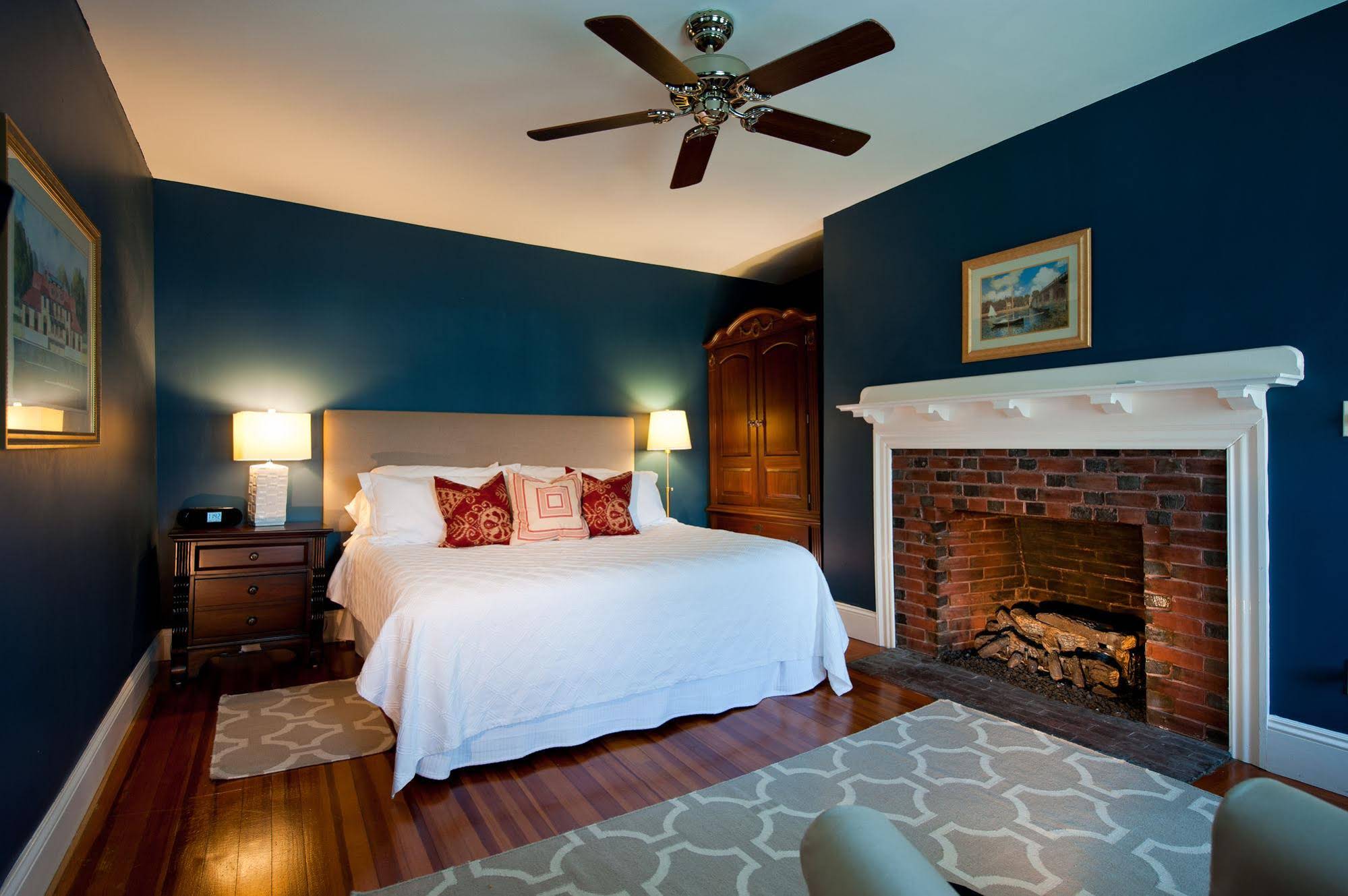 York Harbor Inn
