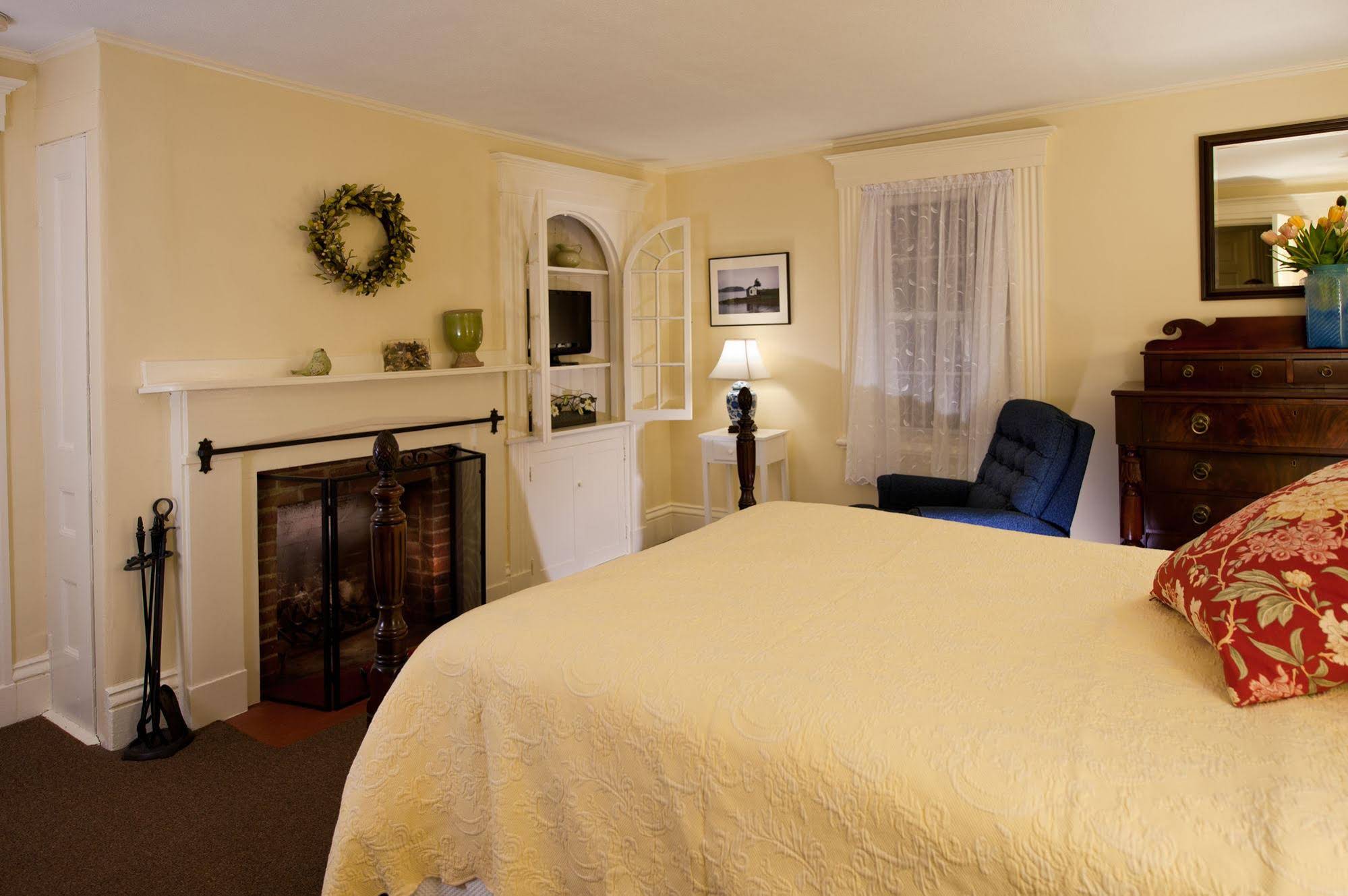 York Harbor Inn
