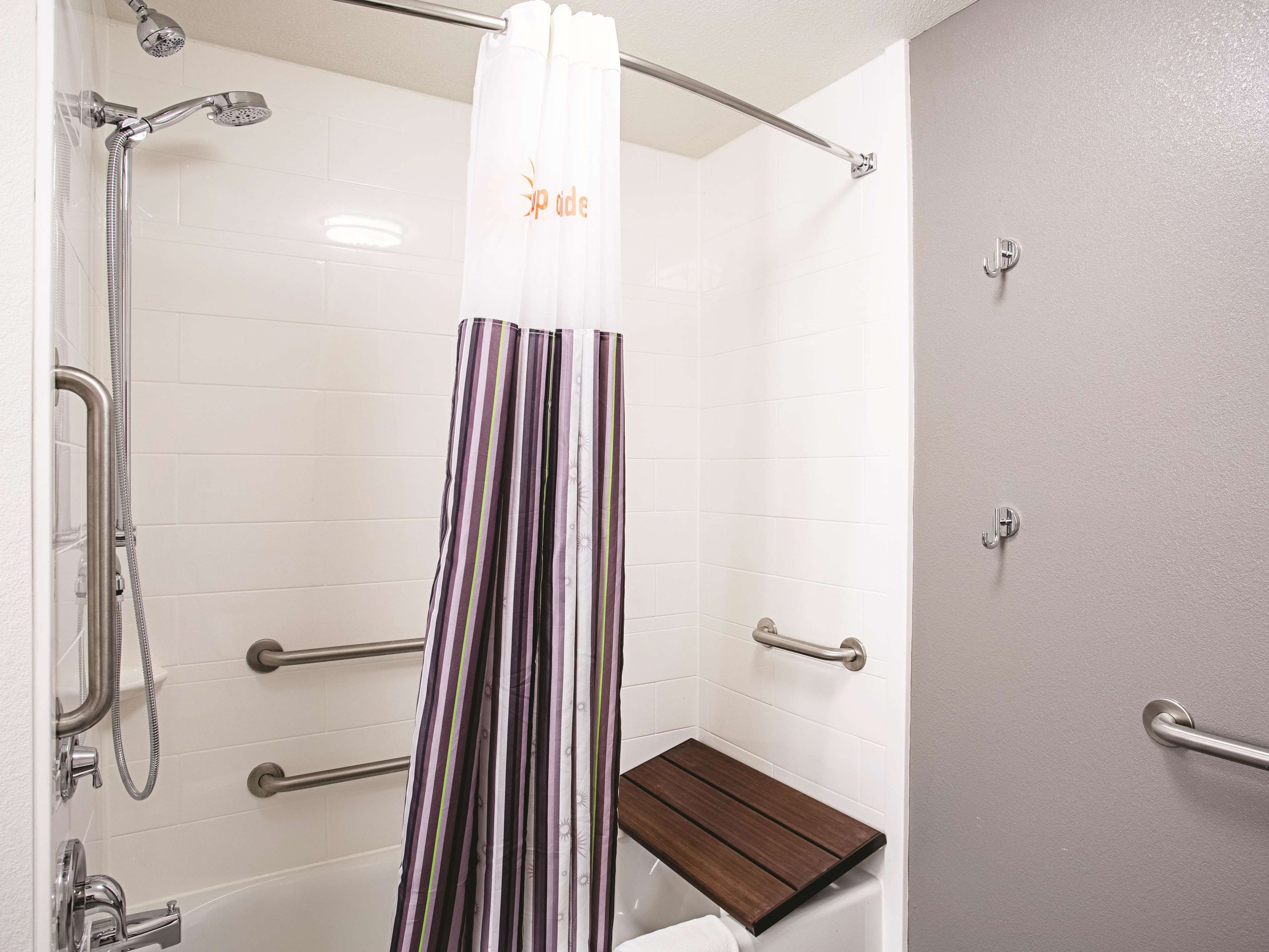 La Quinta Inn & Suites by Wyndham Baltimore N / White Marsh