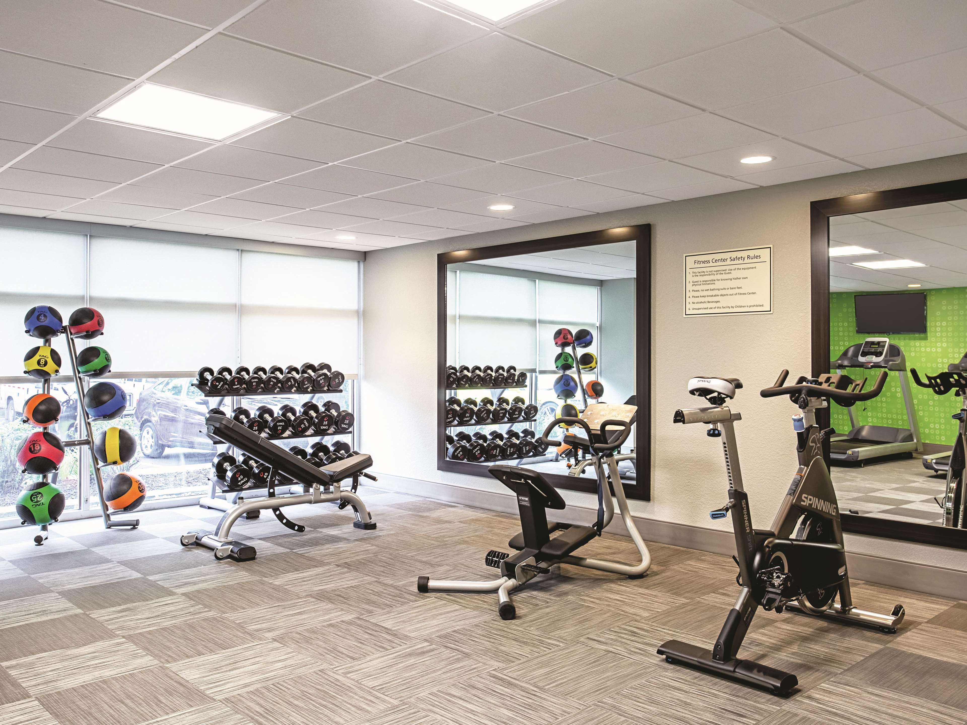 La Quinta Inn & Suites by Wyndham Baltimore N / White Marsh