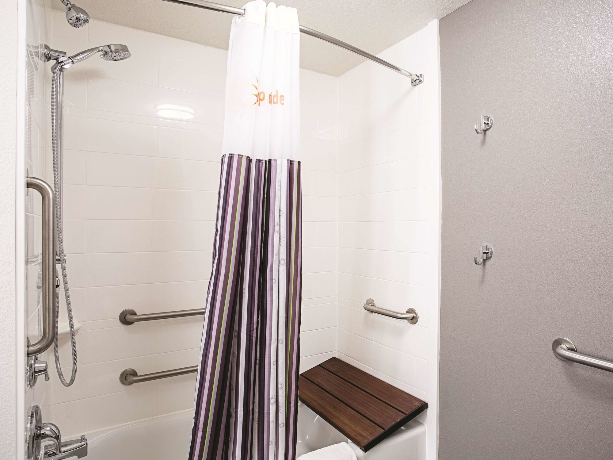 La Quinta Inn & Suites by Wyndham Baltimore N / White Marsh