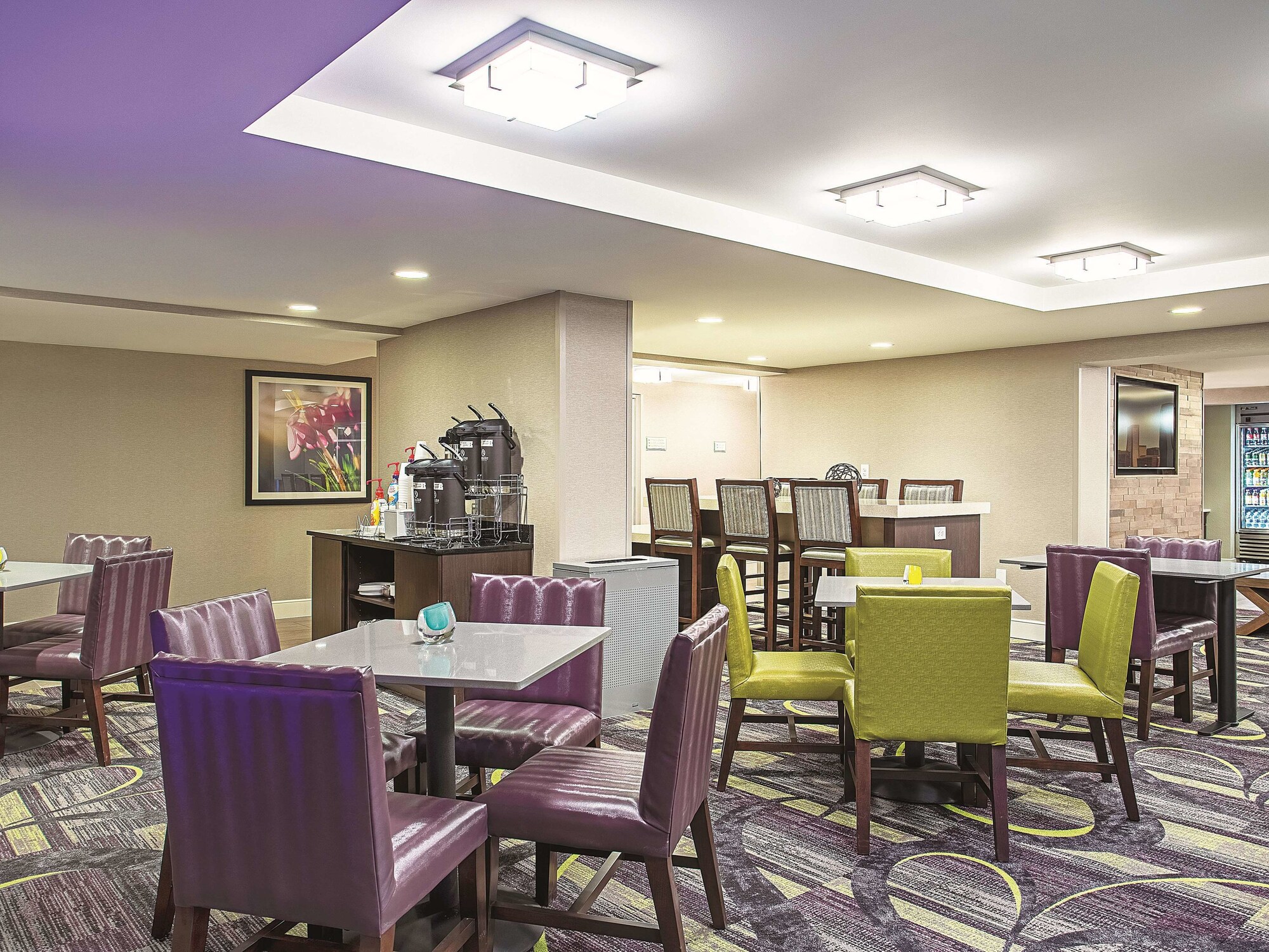 La Quinta Inn & Suites by Wyndham Baltimore N / White Marsh