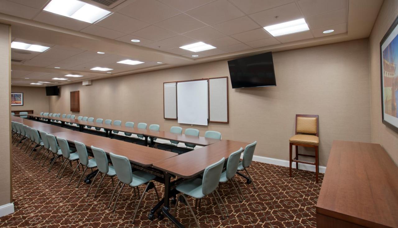 Staybridge Suites Baltimore - Inner Harbor