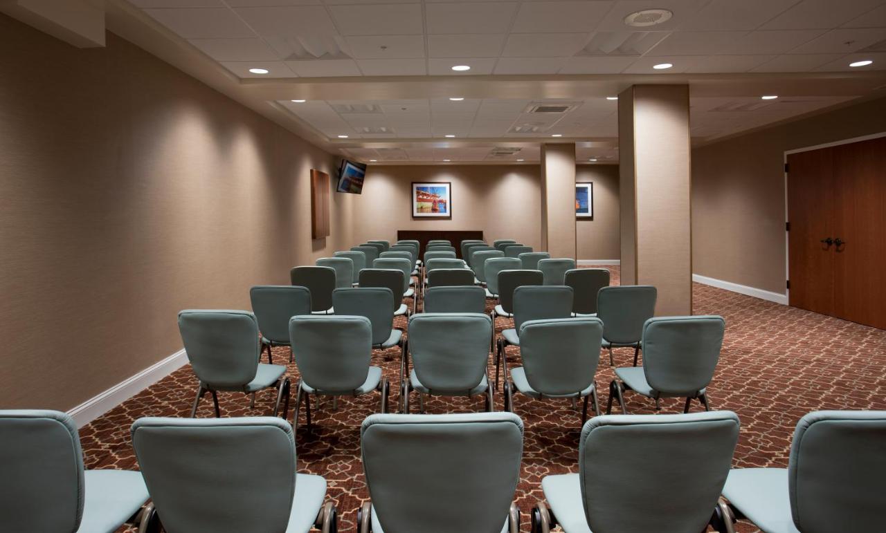 Staybridge Suites Baltimore - Inner Harbor