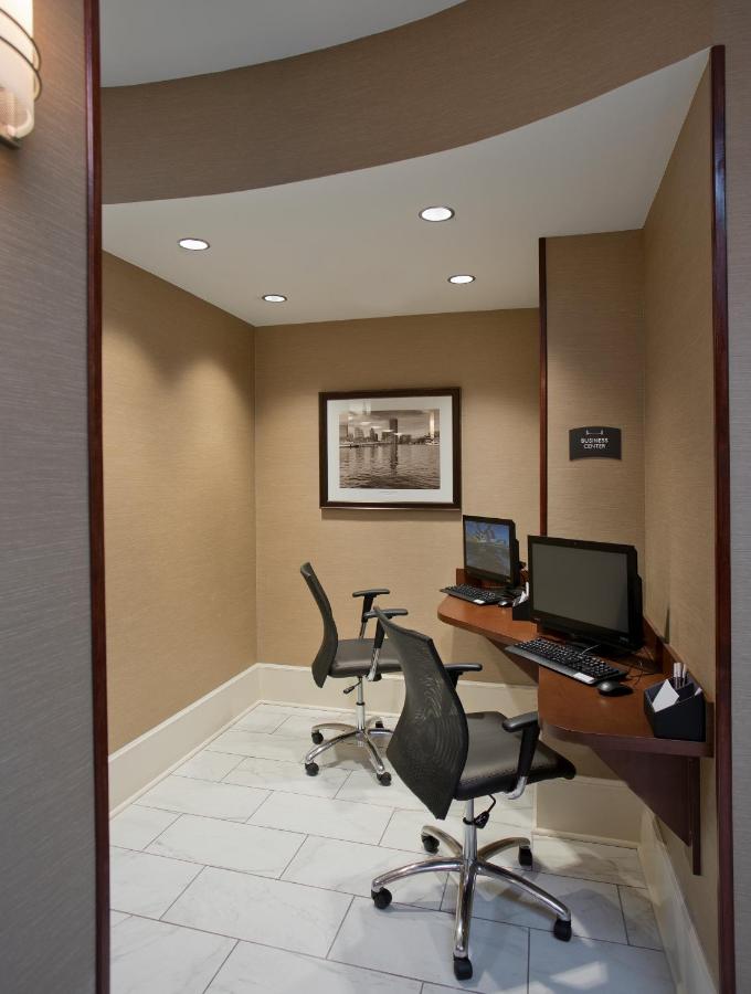 Staybridge Suites Baltimore - Inner Harbor