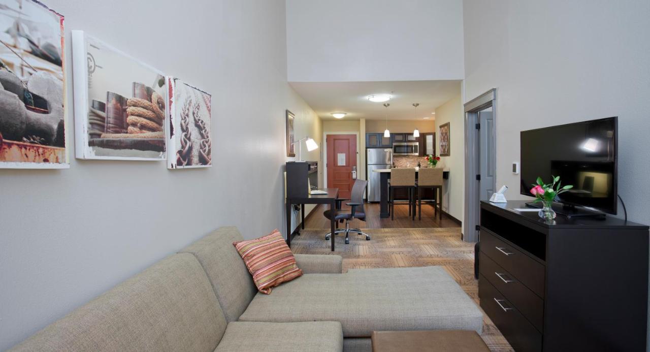 Staybridge Suites Baltimore - Inner Harbor