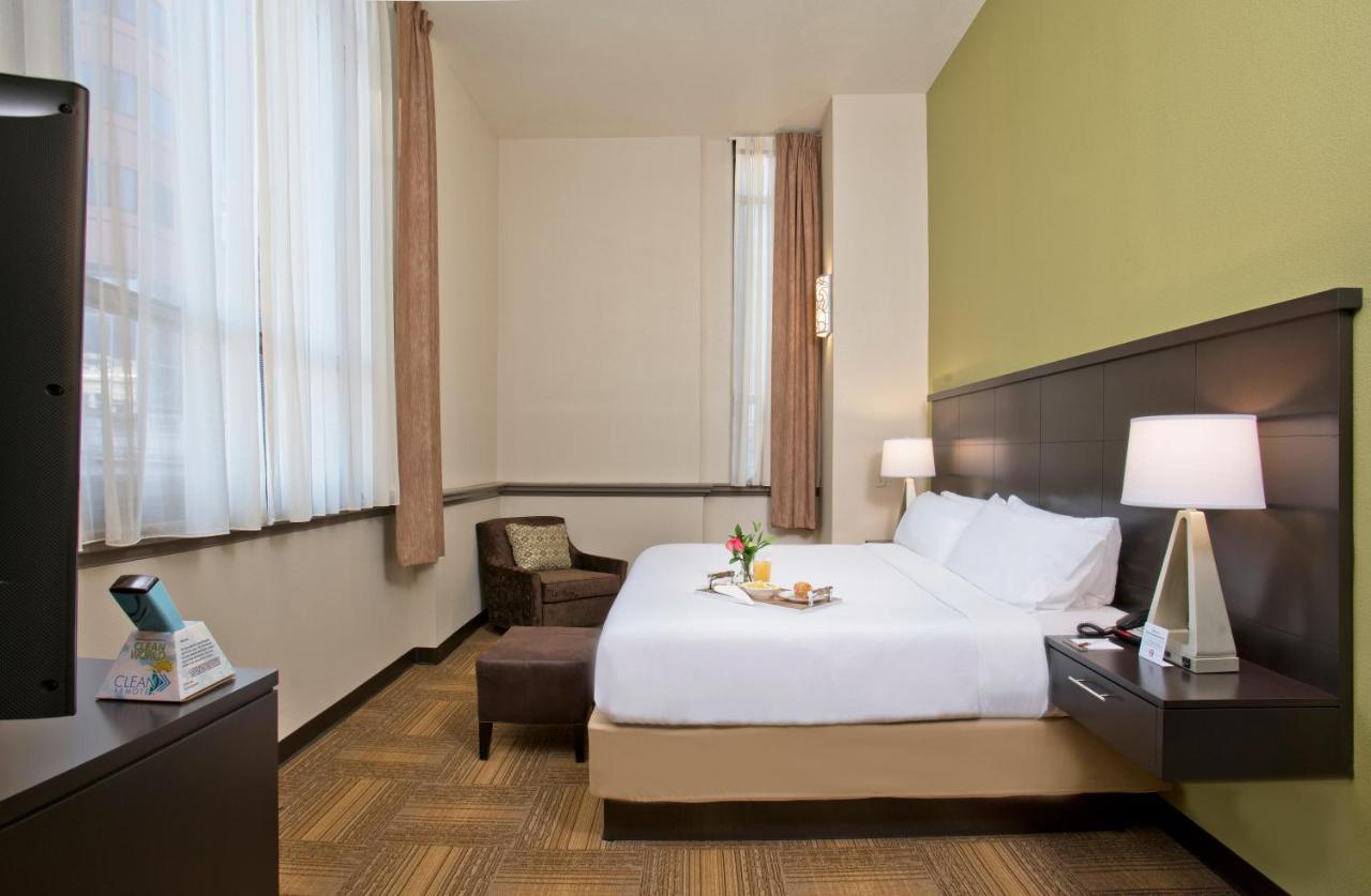 Staybridge Suites Baltimore - Inner Harbor