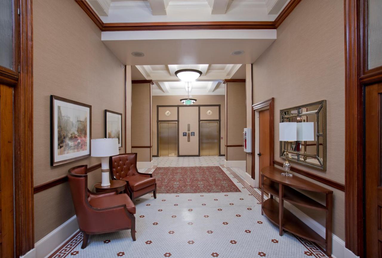 Staybridge Suites Baltimore - Inner Harbor