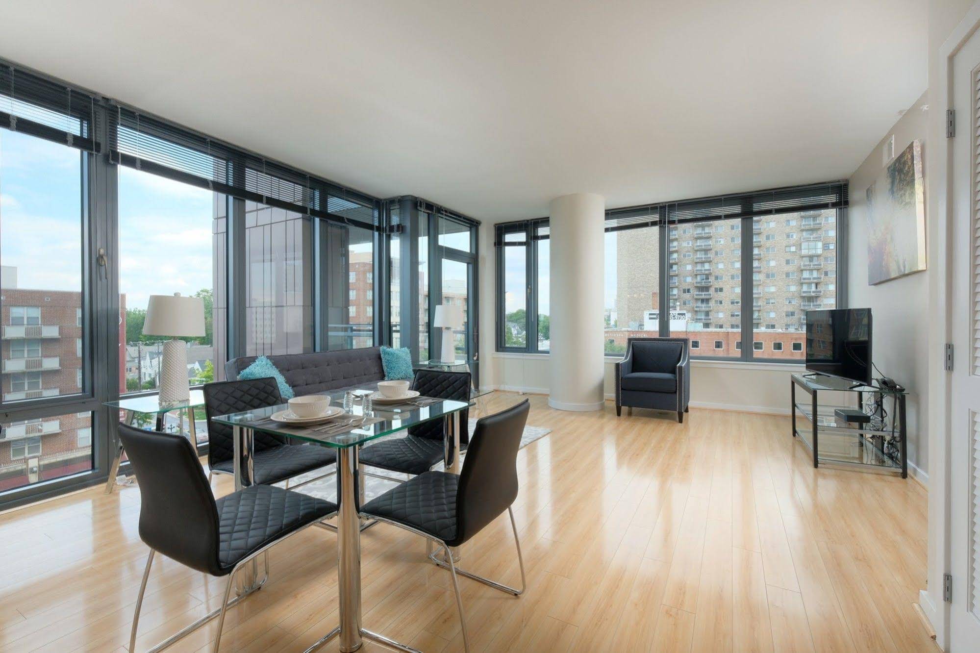 Global Luxury Suites in Downtown Bethesda