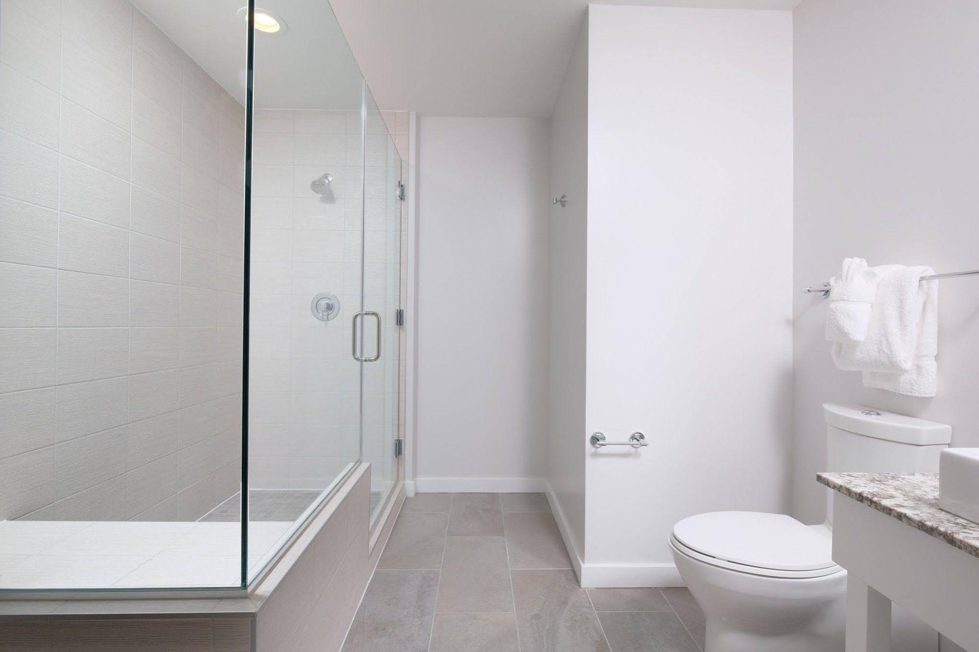 Global Luxury Suites in Downtown Bethesda