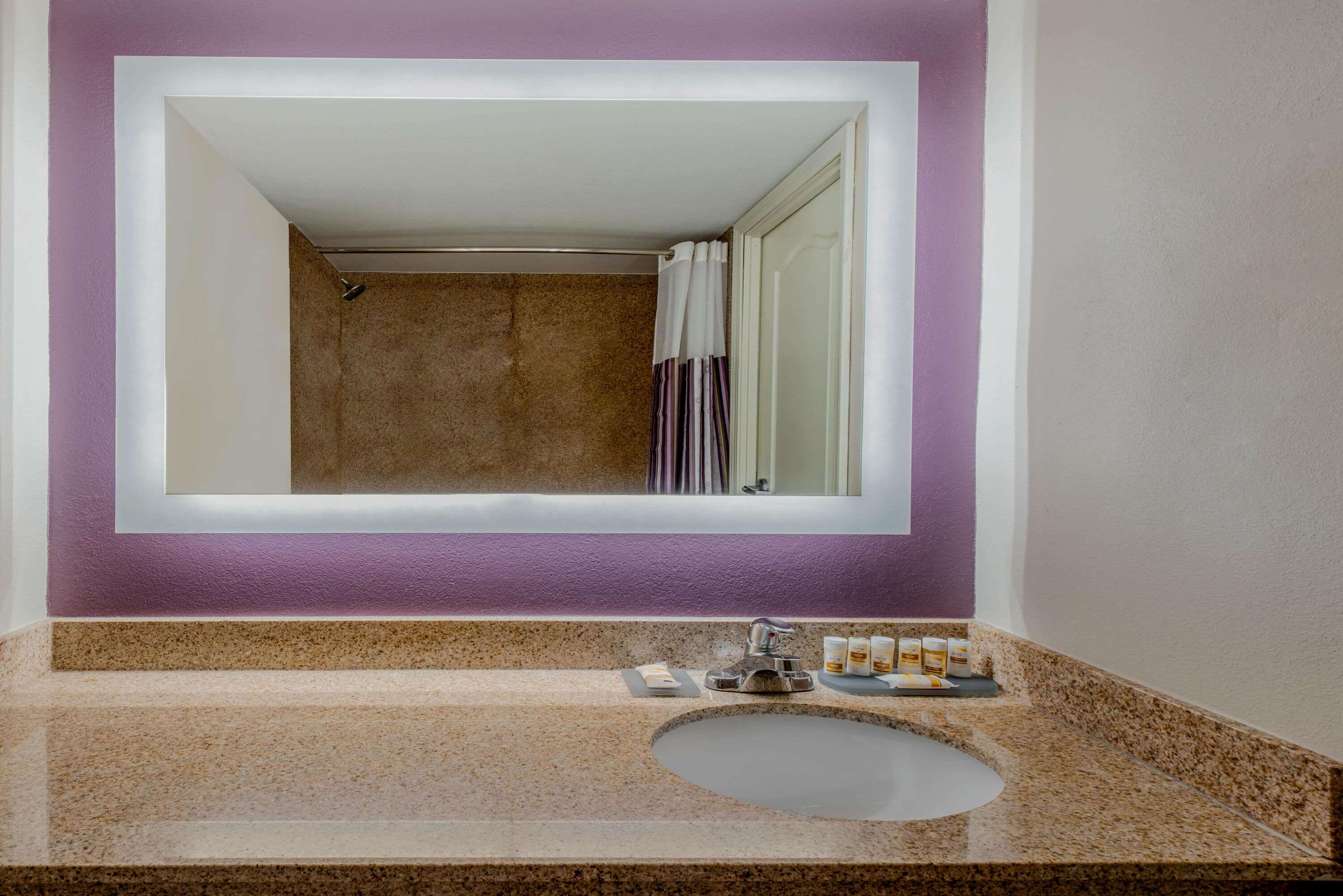 La Quinta Inn & Suites by Wyndham Lexington Park - Patuxent