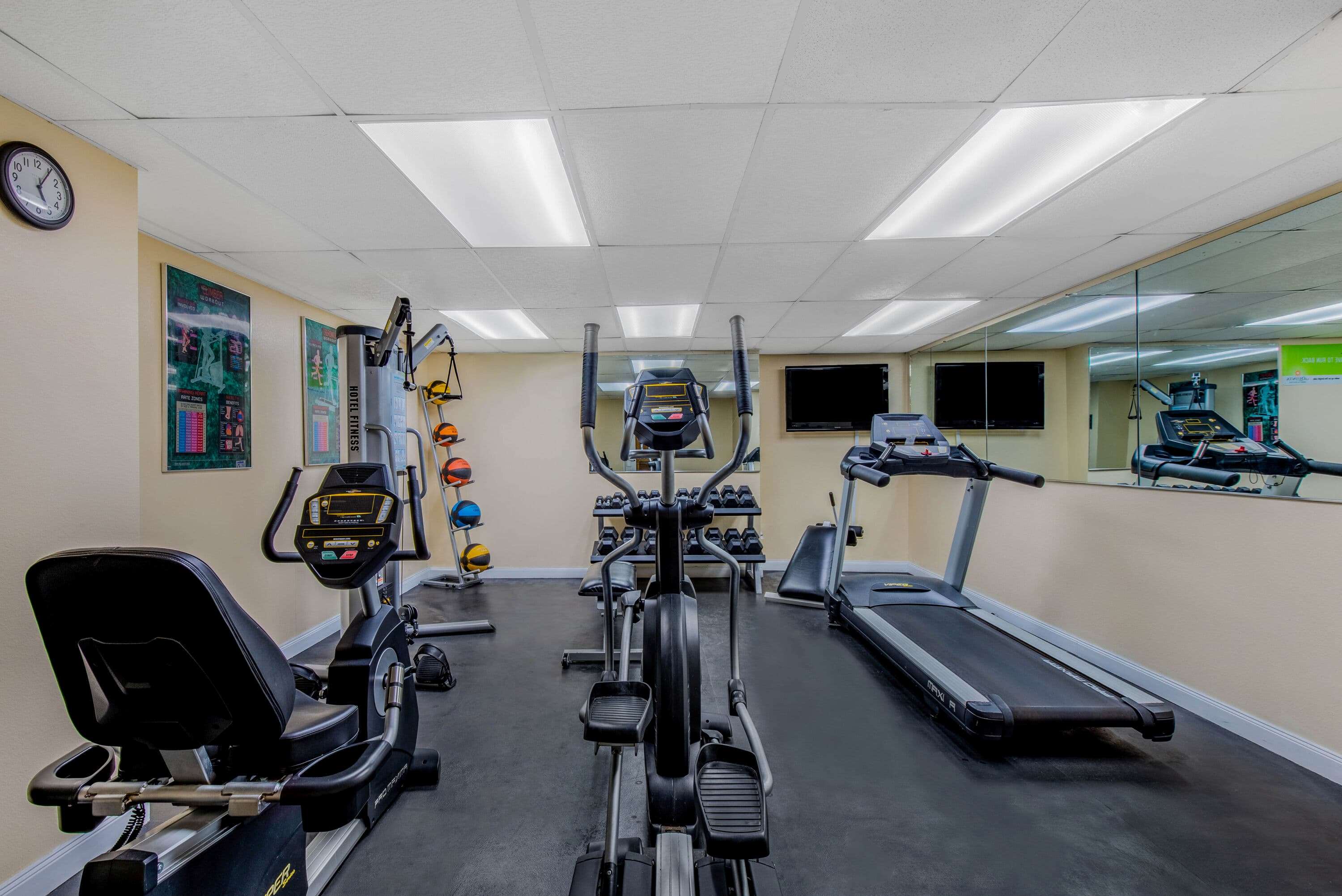 La Quinta Inn & Suites by Wyndham Lexington Park - Patuxent