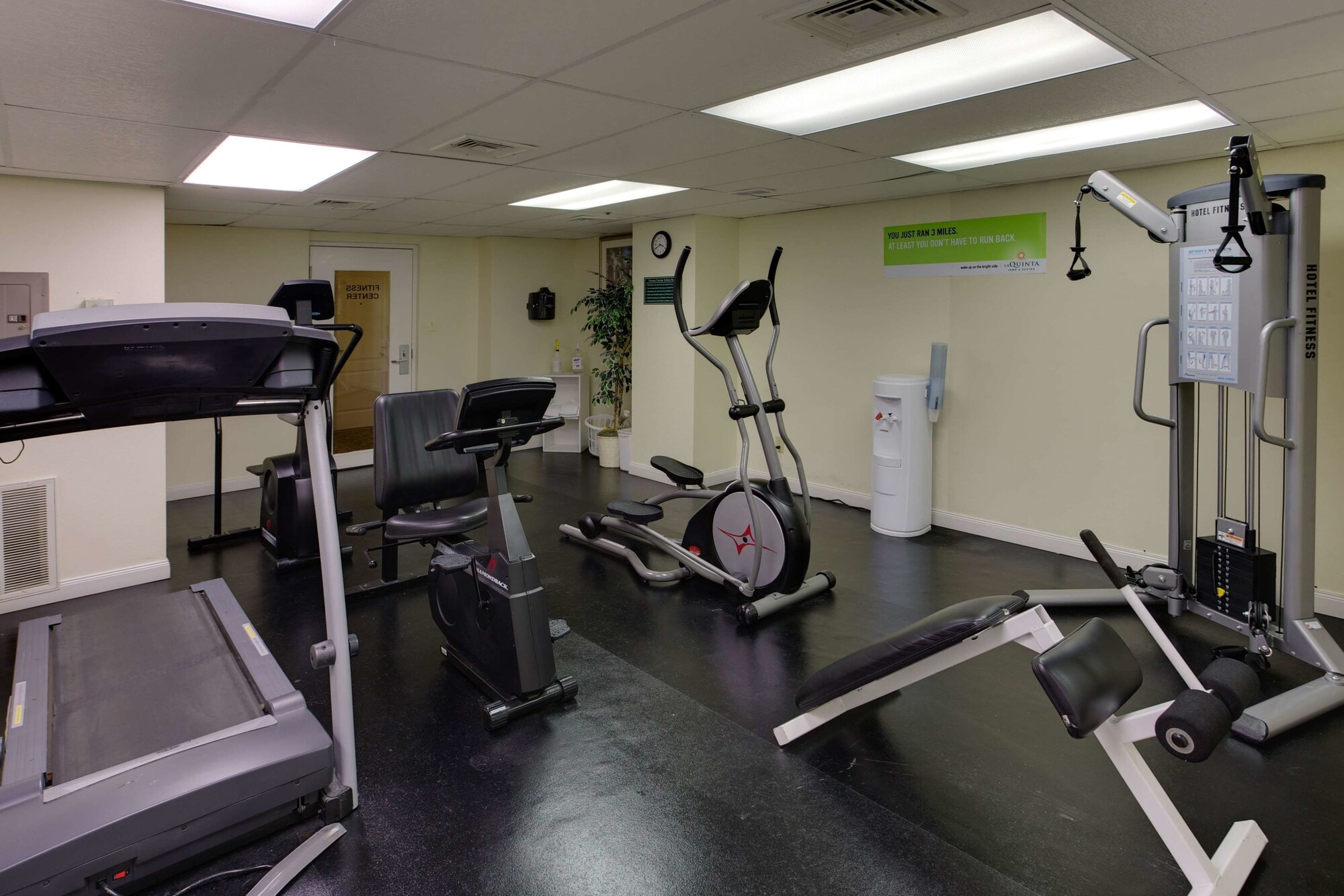 La Quinta Inn & Suites by Wyndham Lexington Park - Patuxent