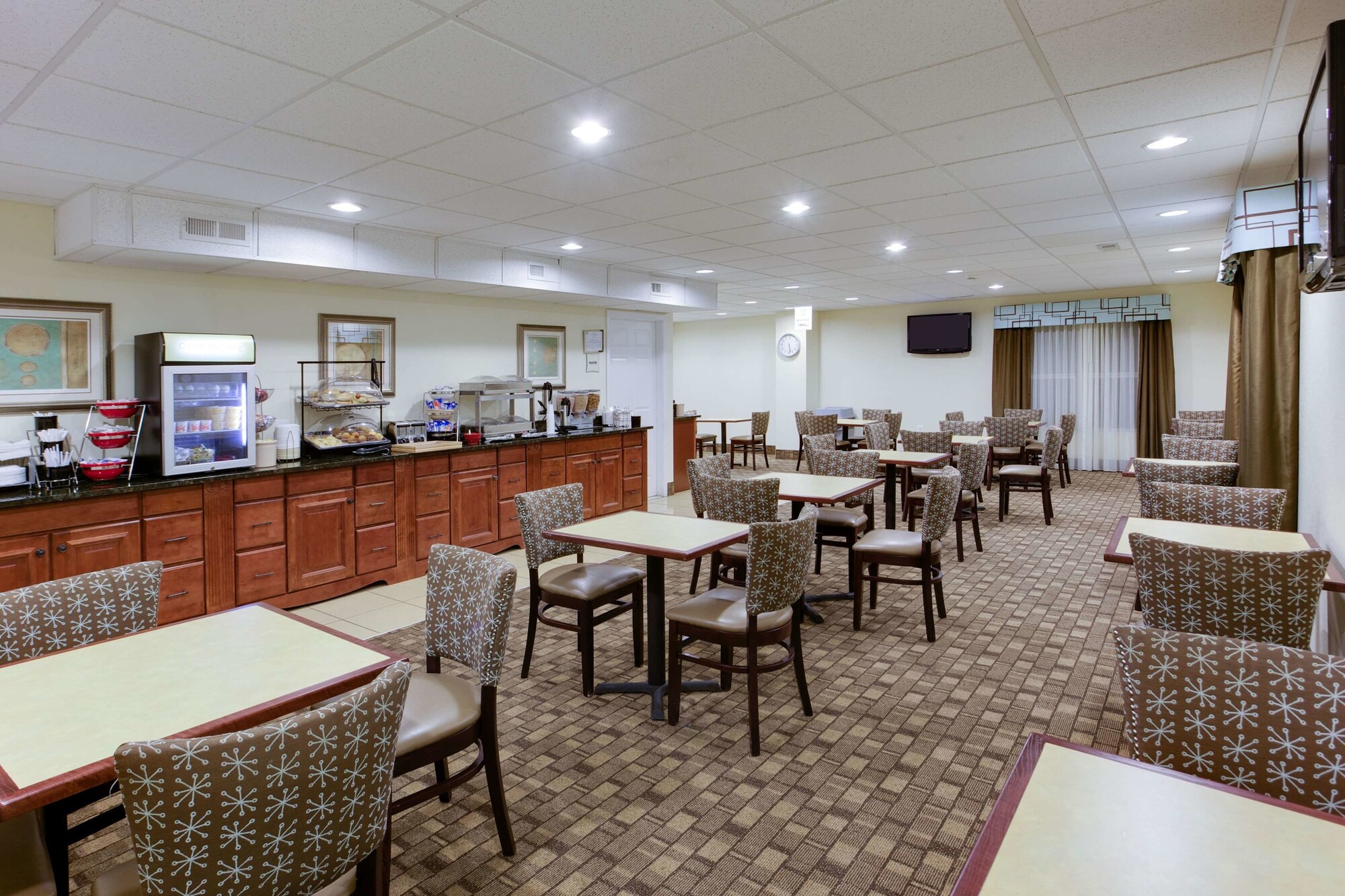 La Quinta Inn & Suites by Wyndham Lexington Park - Patuxent