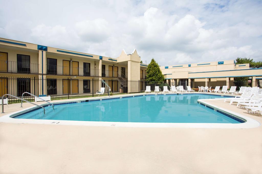 Days Inn by Wyndham Camp Springs/Andrews AFB DC Area