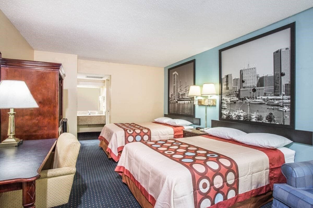 Super 8 by Wyndham Camp Springs/Andrews AFB DC Area
