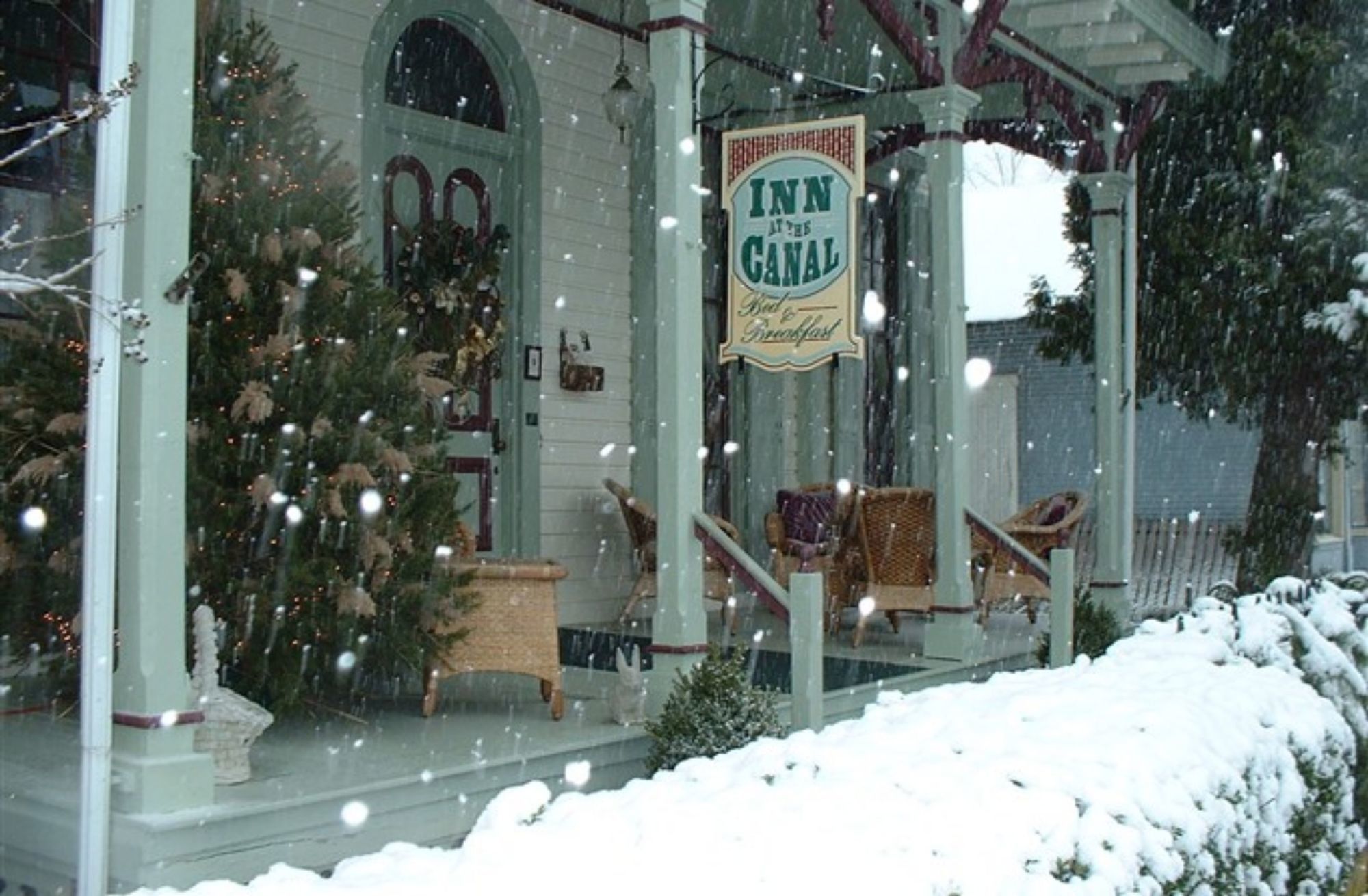 Inn At The Canal Bed & Breakfast