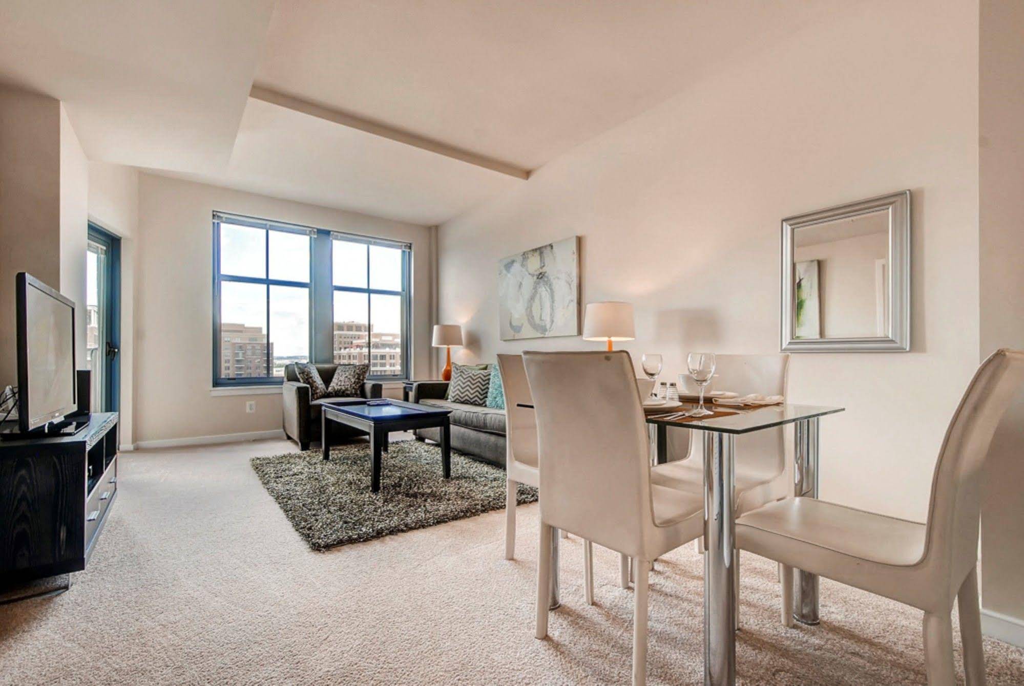 Global Luxury Suites at Town Center