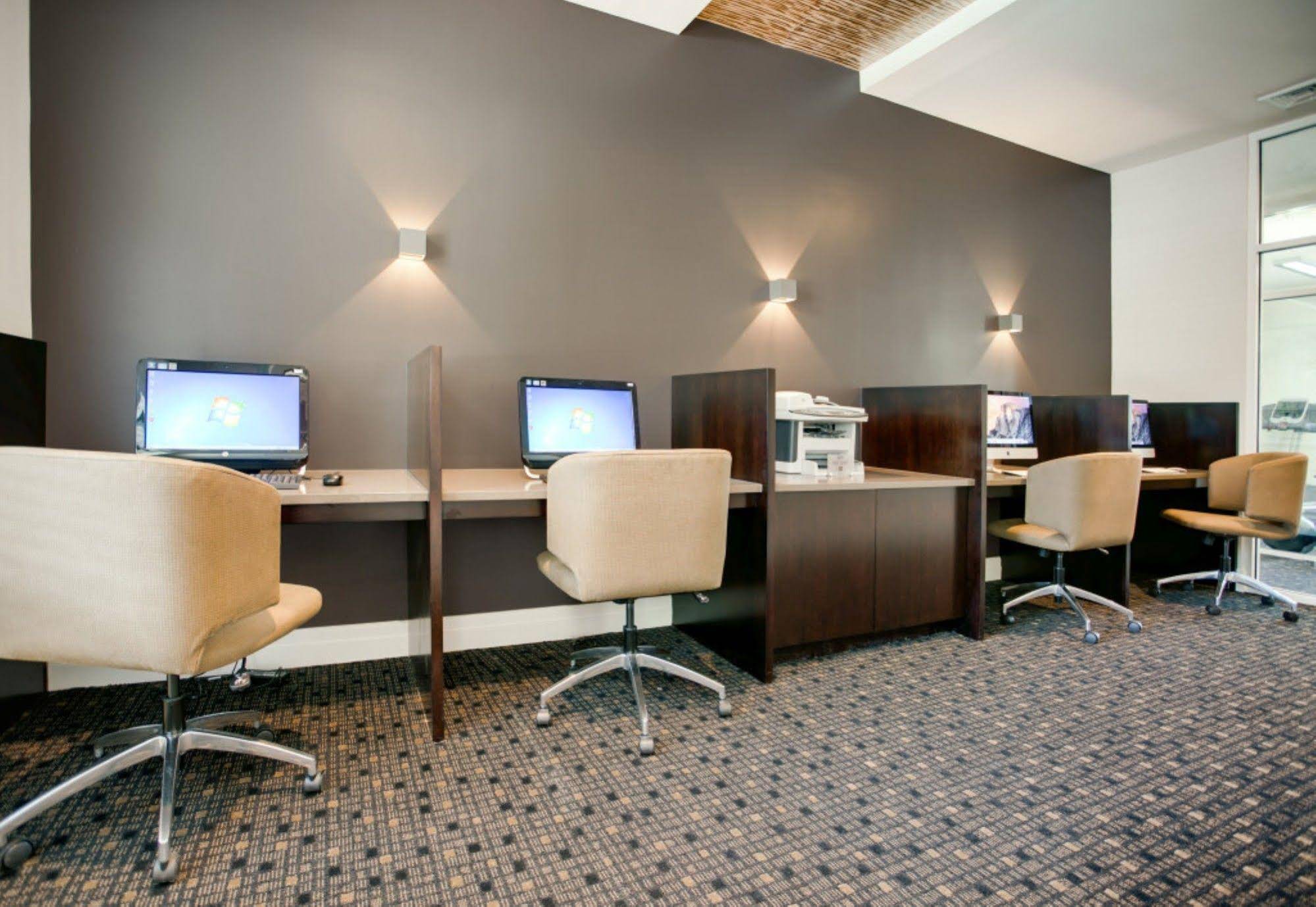 Global Luxury Suites at Town Center