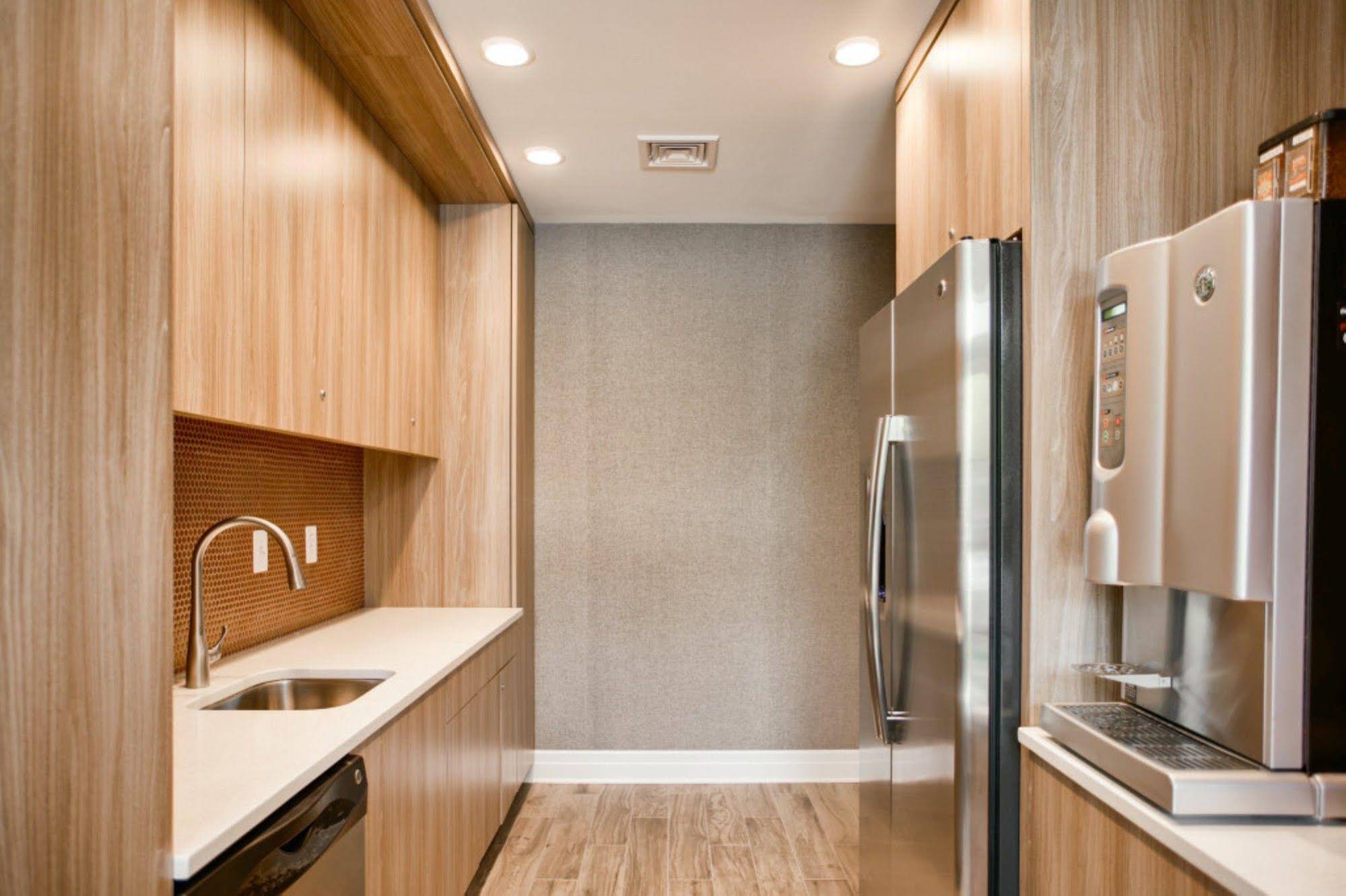 Global Luxury Suites at Town Center