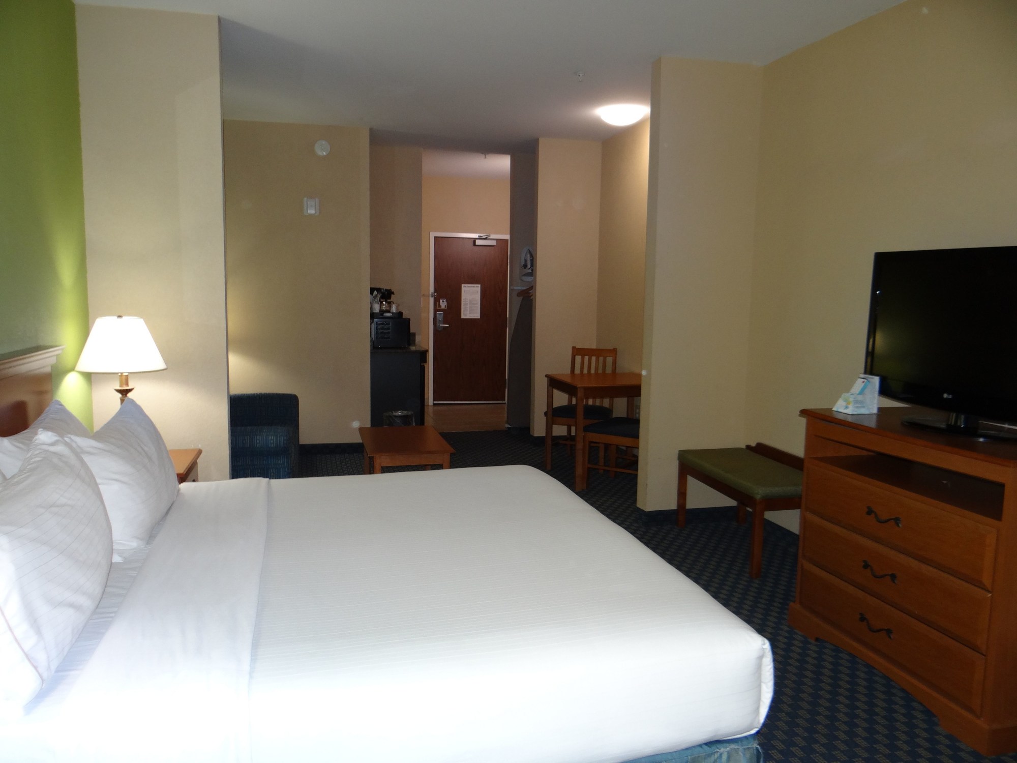 Holiday Inn Express Hotel & Suites Salisbury-Delmar