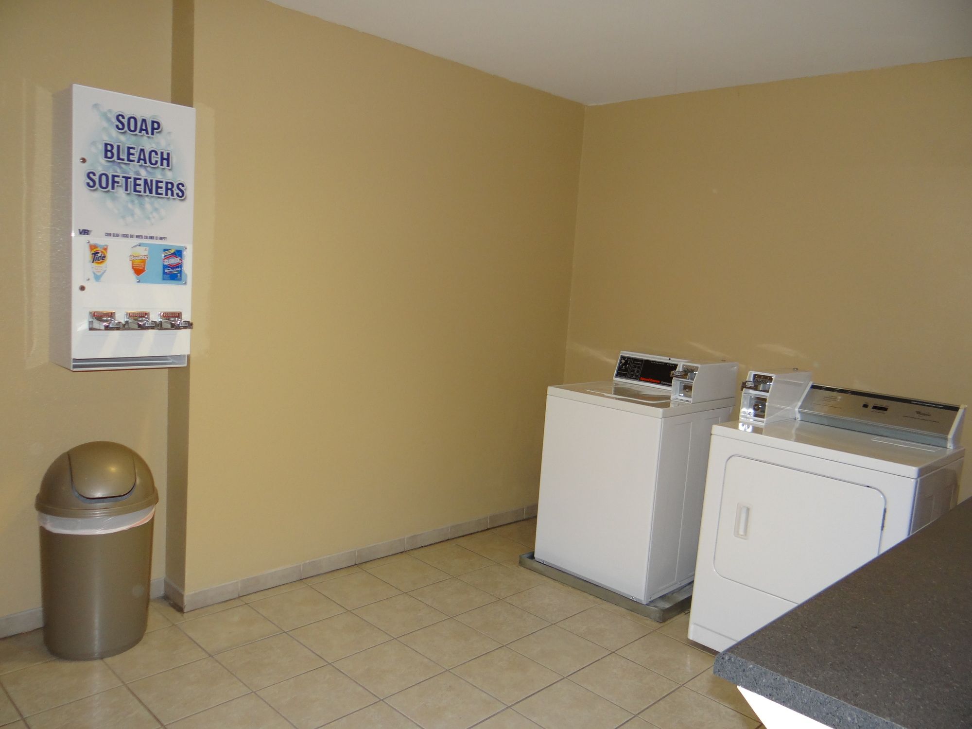 Holiday Inn Express Hotel & Suites Salisbury-Delmar