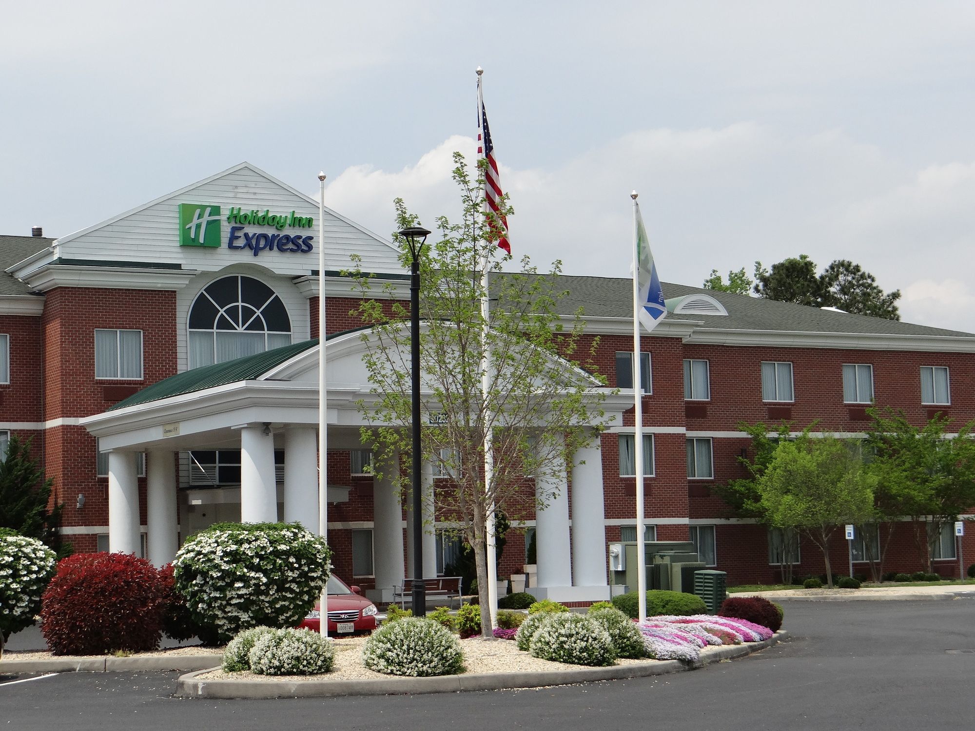 Holiday Inn Express Hotel & Suites Salisbury-Delmar