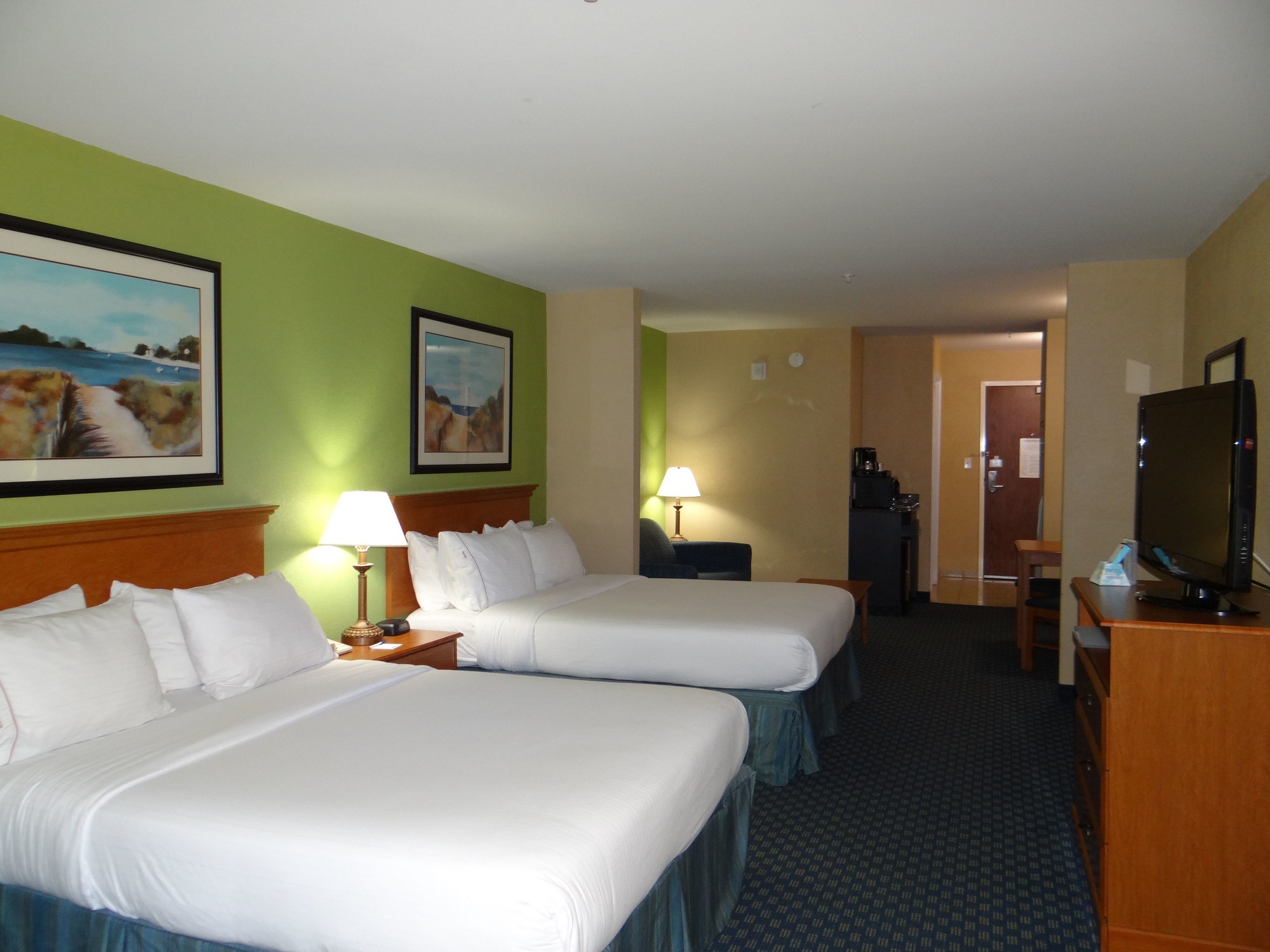 Holiday Inn Express Hotel & Suites Salisbury-Delmar