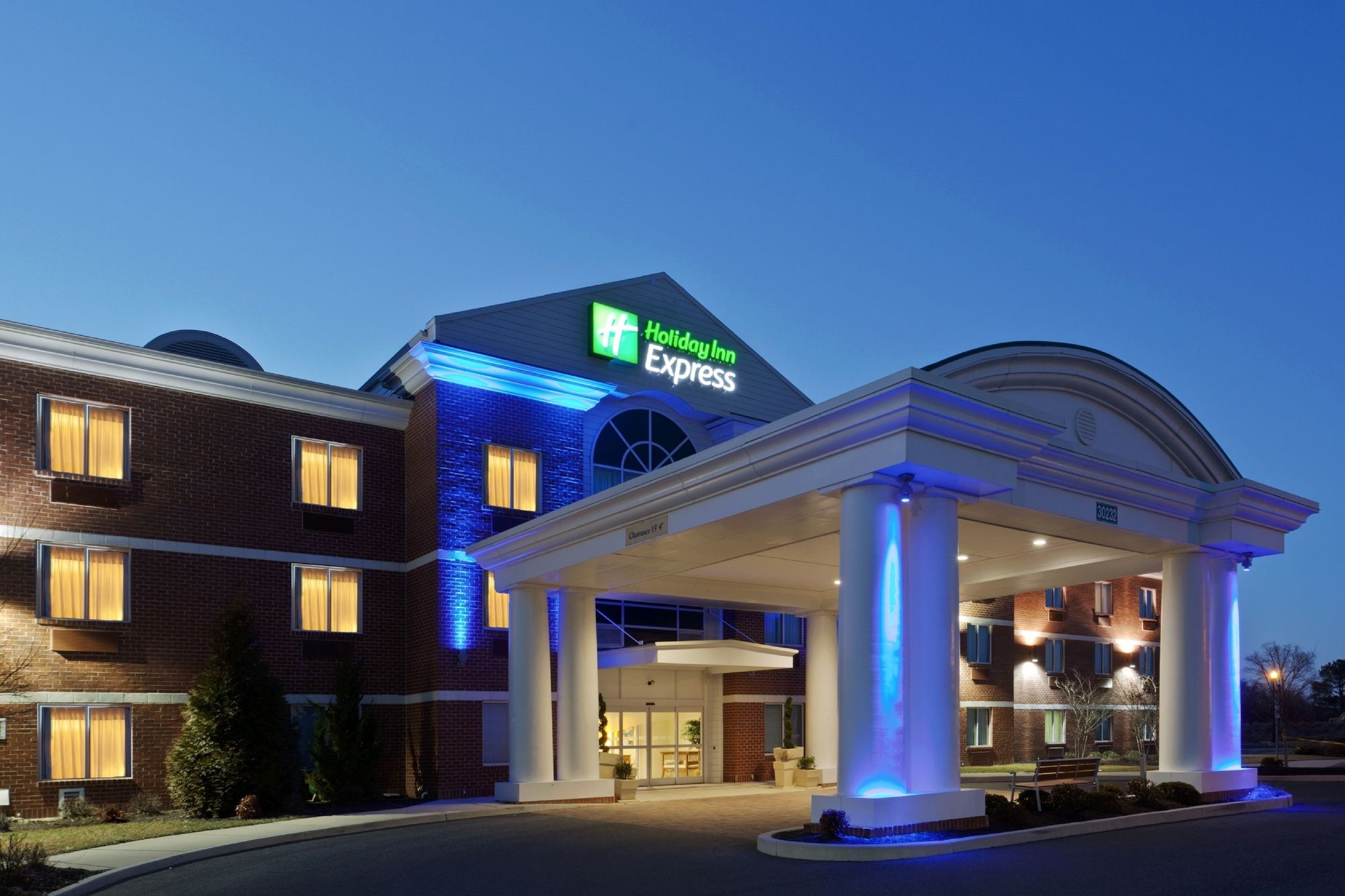 Holiday Inn Express Hotel & Suites Salisbury-Delmar