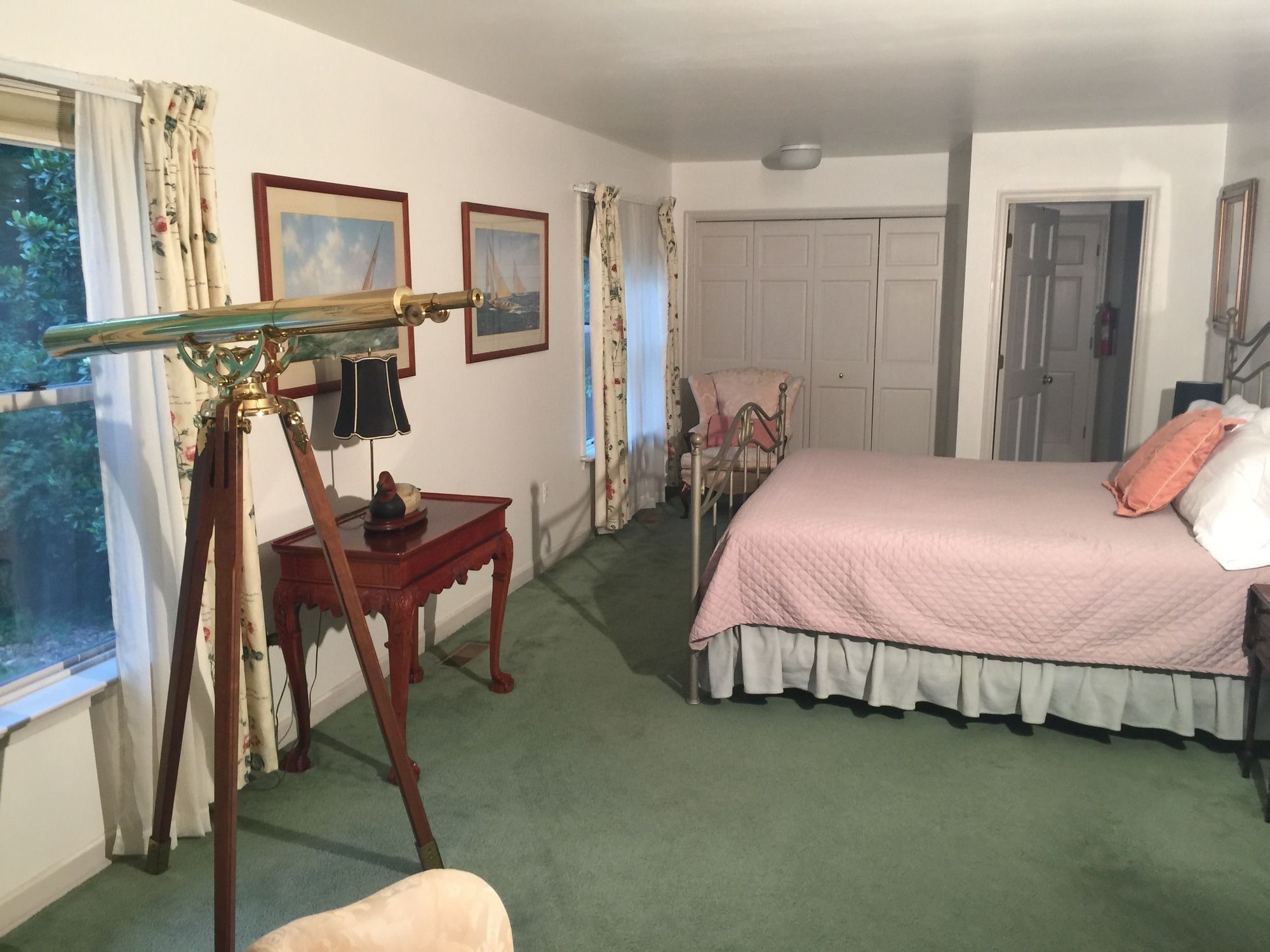 Miles River Guest House