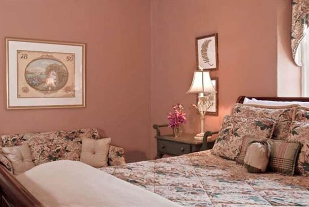 The Wayside Inn