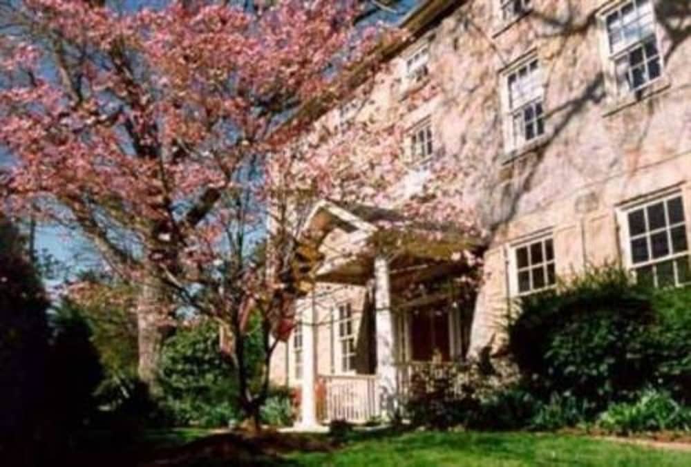 The Wayside Inn