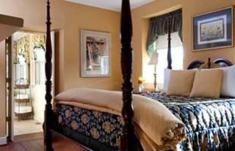 The Wayside Inn