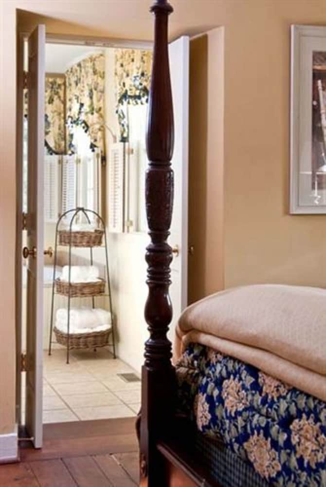 The Wayside Inn