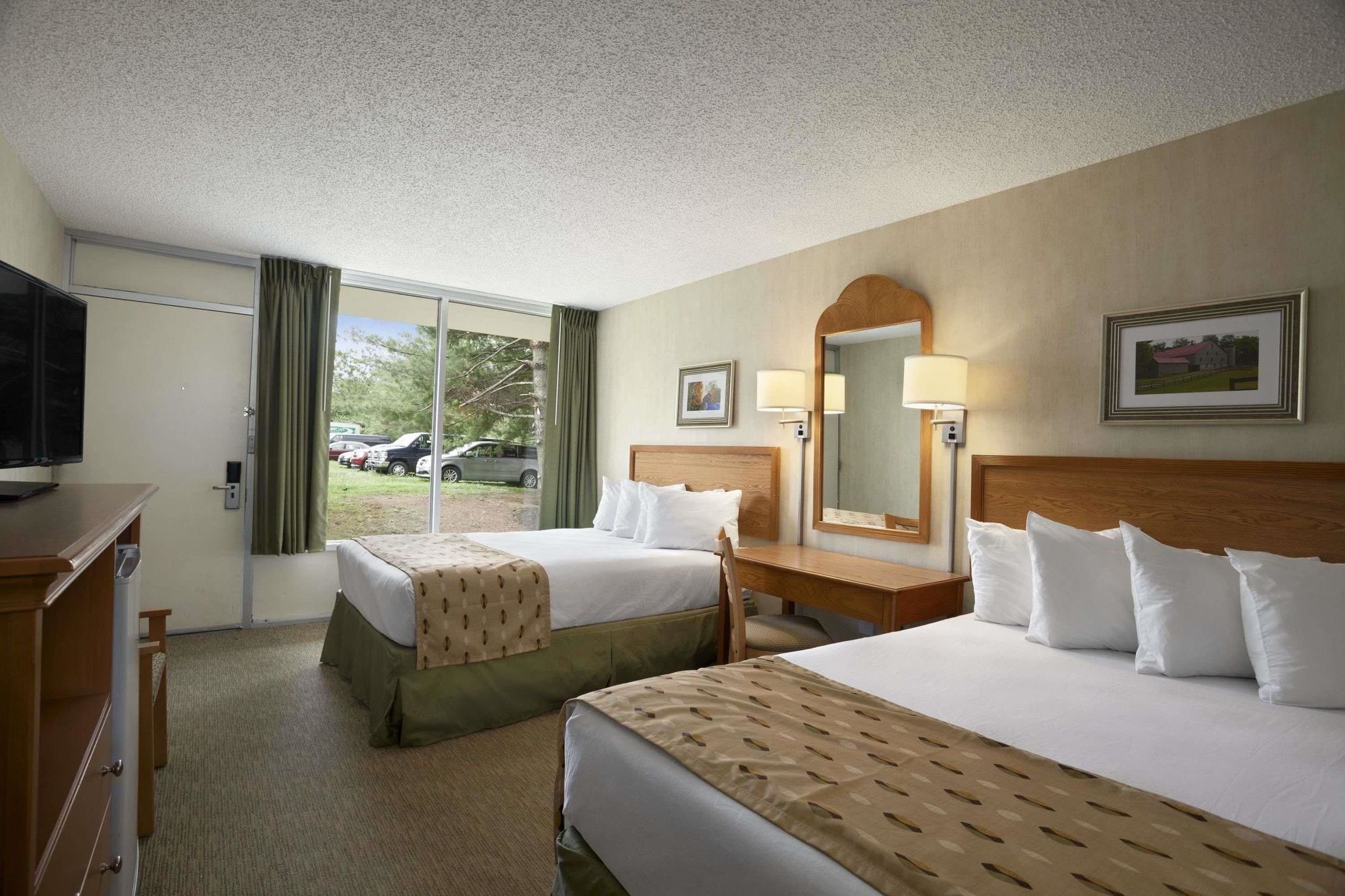 Days Inn by Wyndham Frederick