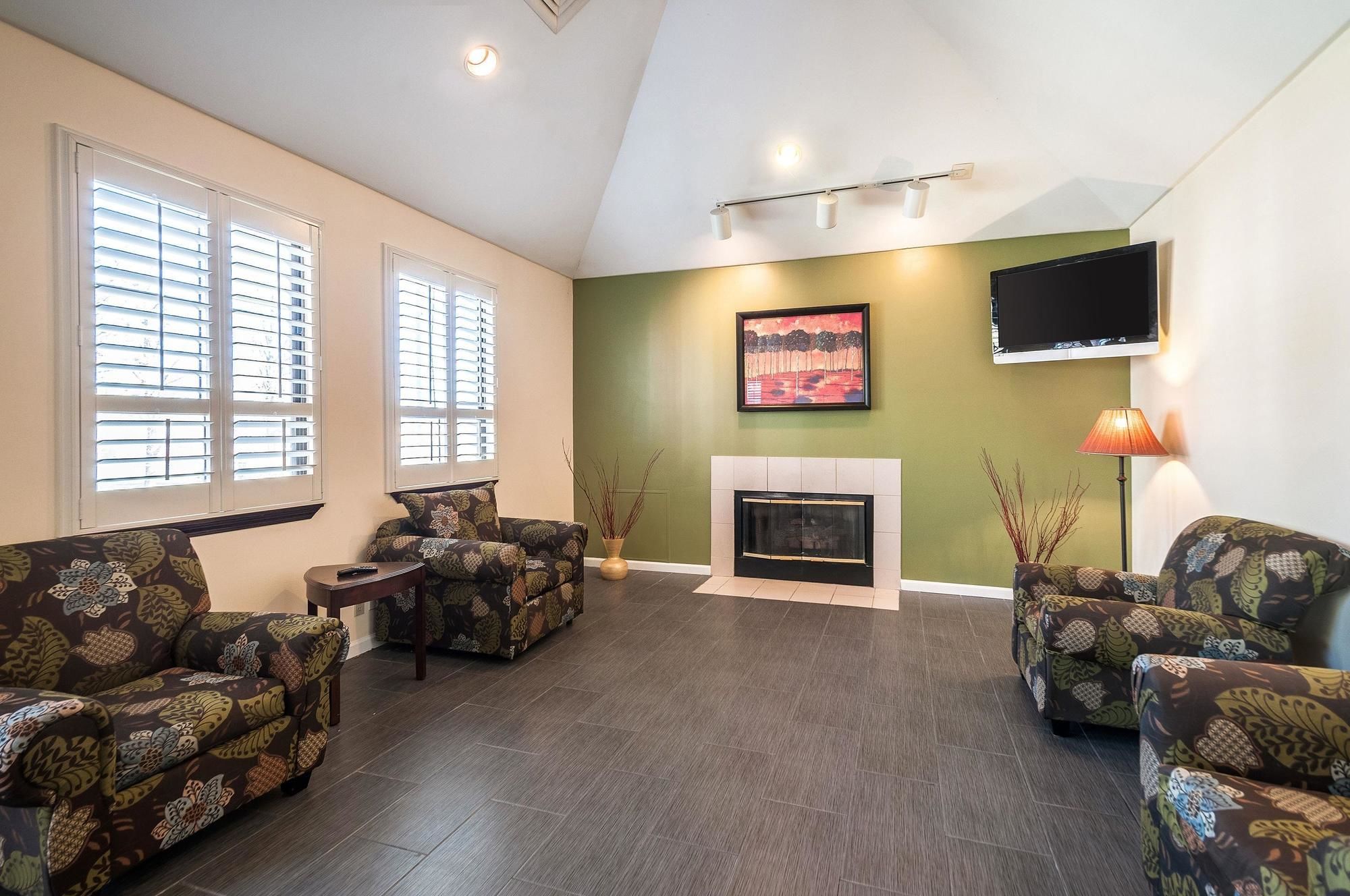 Quality Suites