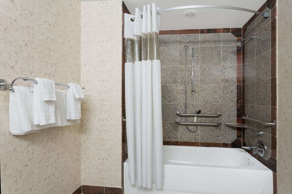 Days Inn by Wyndham Lanham Washington D.C