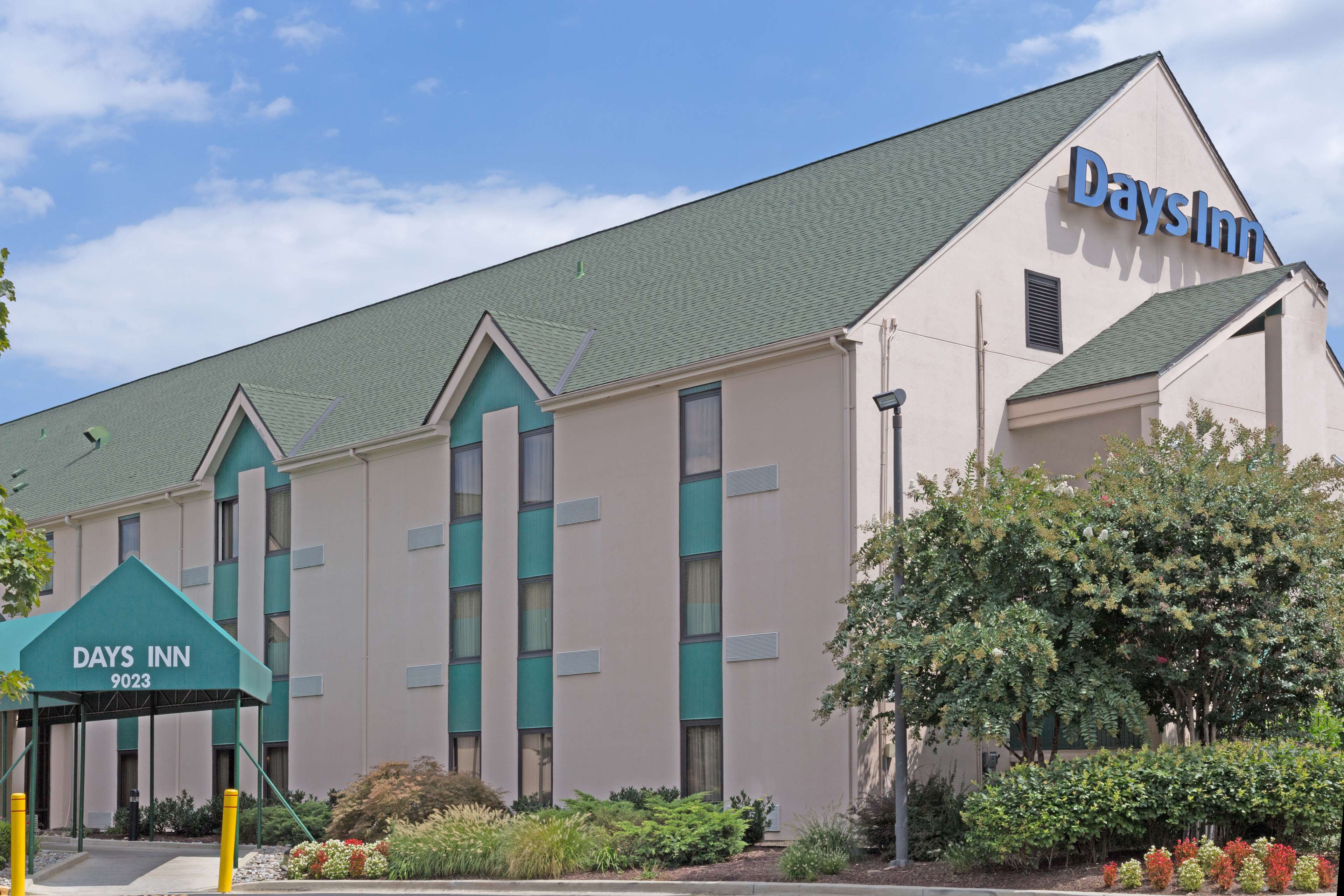 Days Inn by Wyndham Lanham Washington D.C