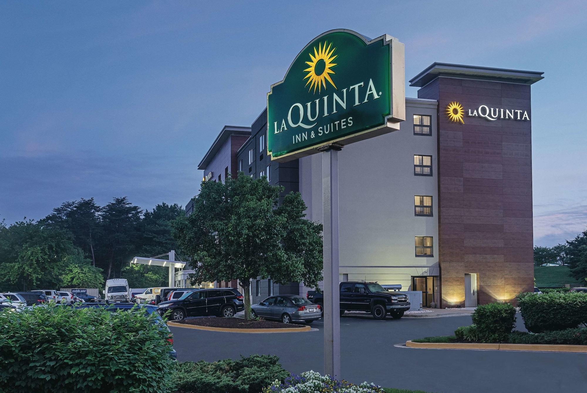 La Quinta Inn & Suites by Wyndham Baltimore BWI Airport