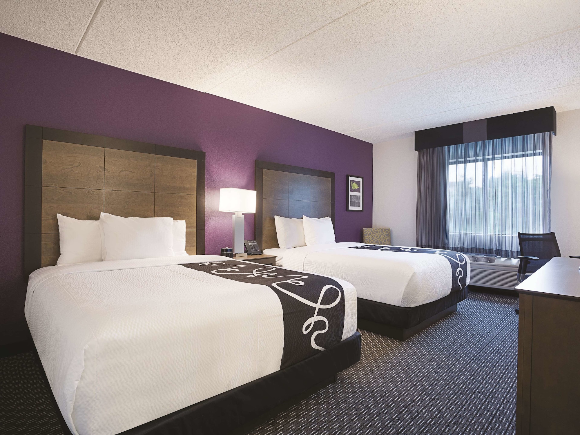 La Quinta Inn & Suites by Wyndham Baltimore BWI Airport