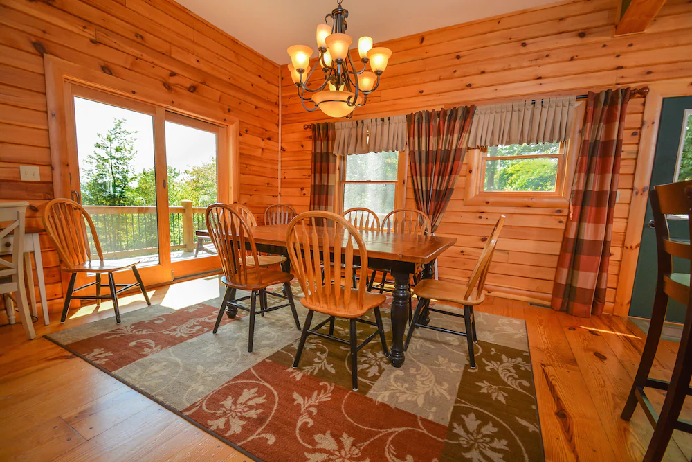 Cozy Bear Chalet House